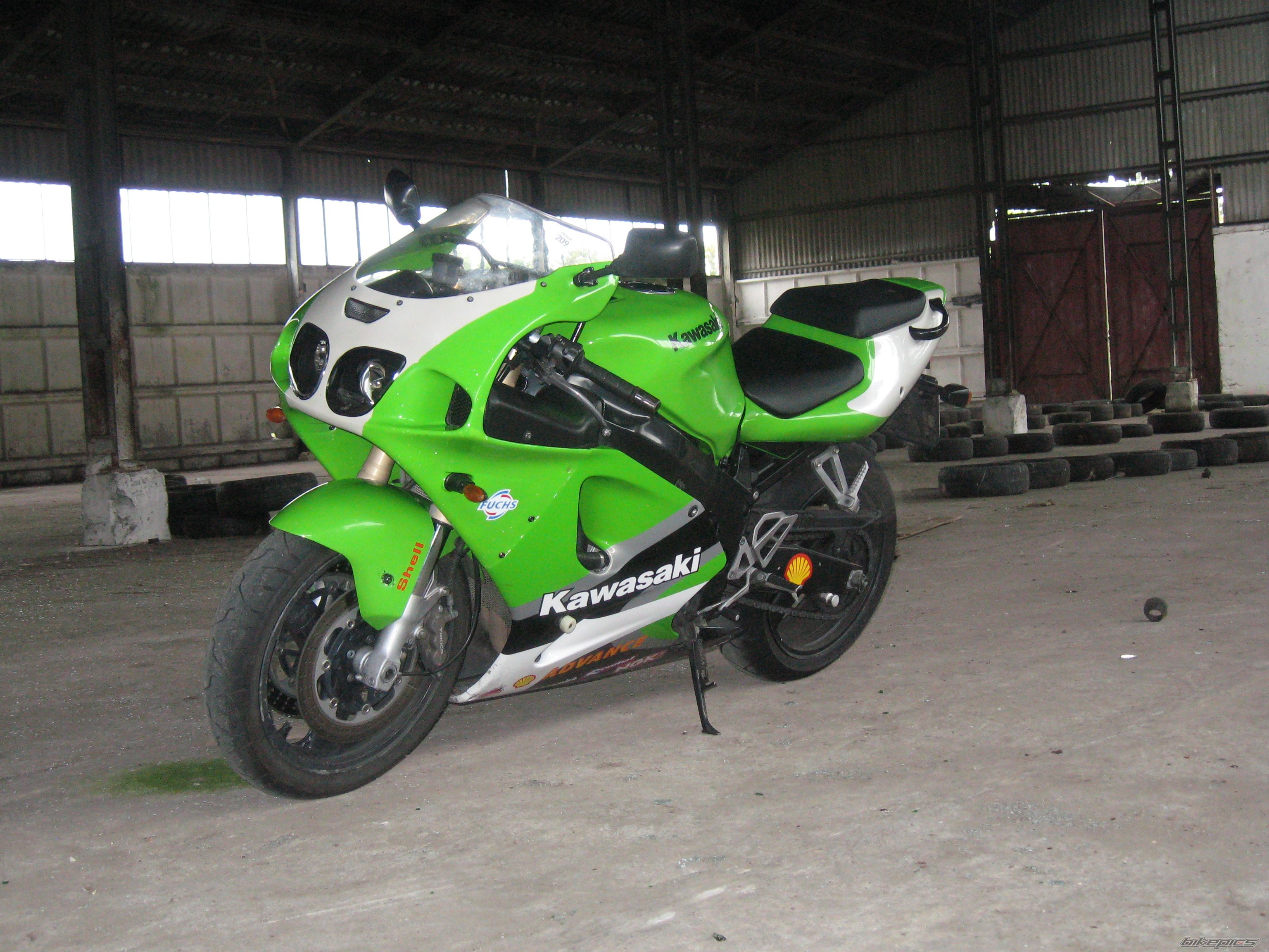 Photo 1544773