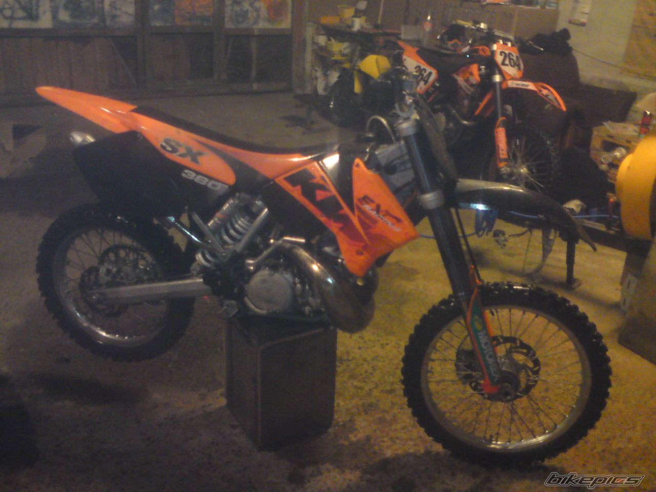 Photo 1545042