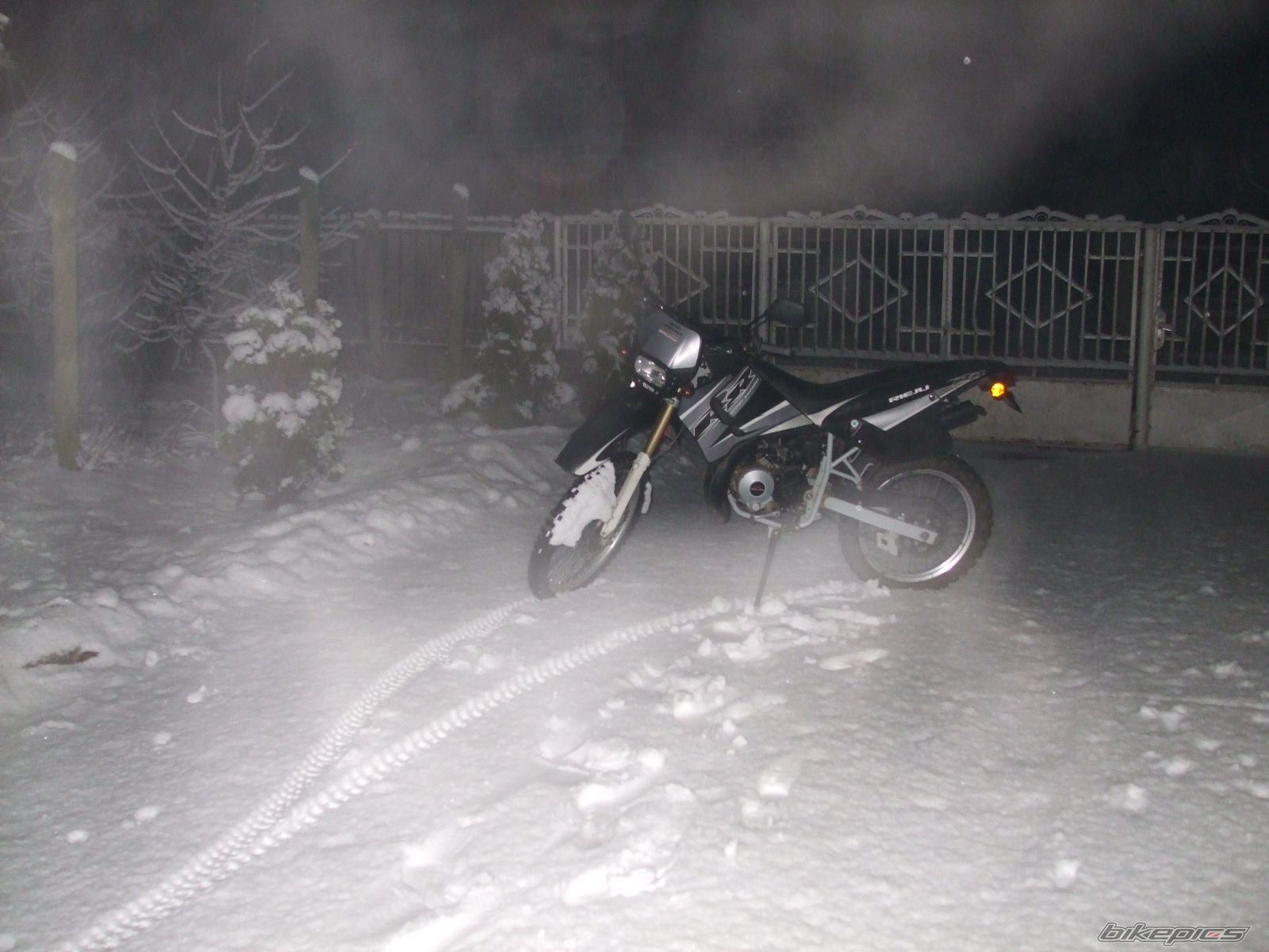 Photo 1545104