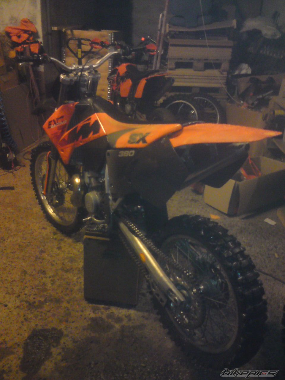 Photo 1545106