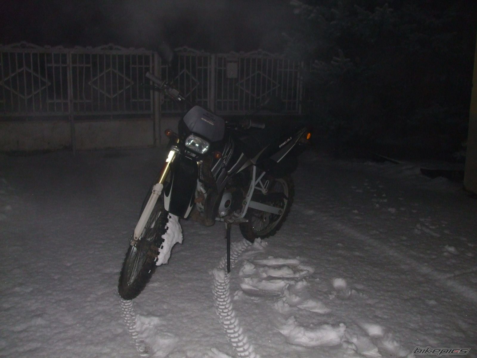 Photo 1545107