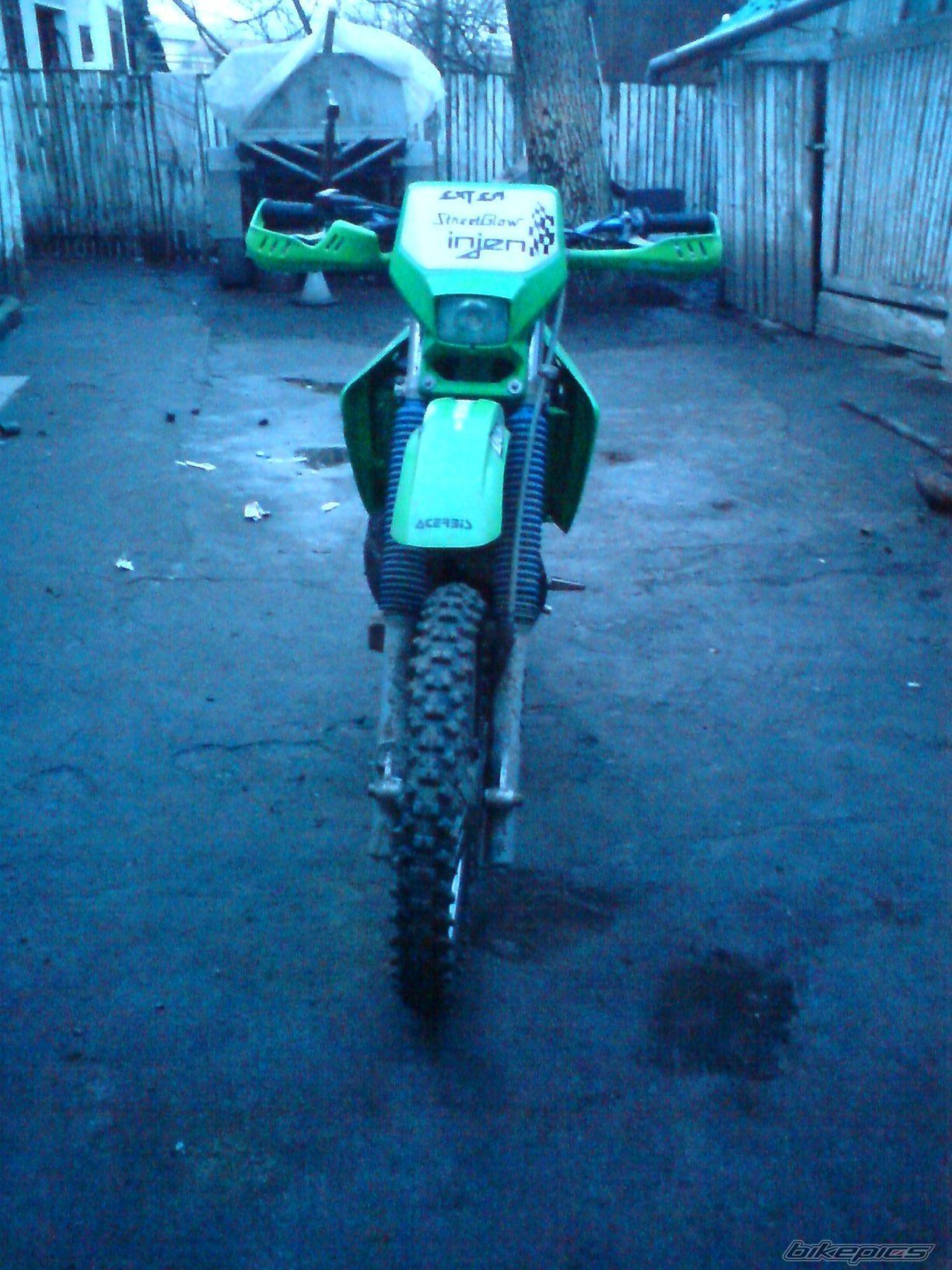 Photo 1545180