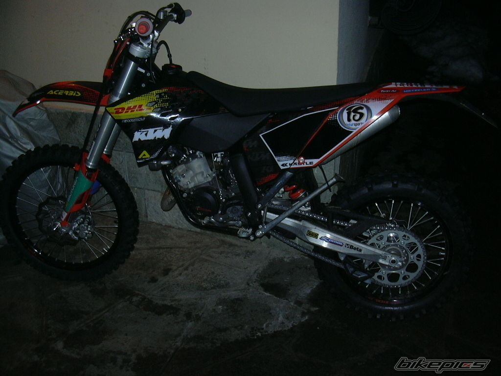 Photo 1545366