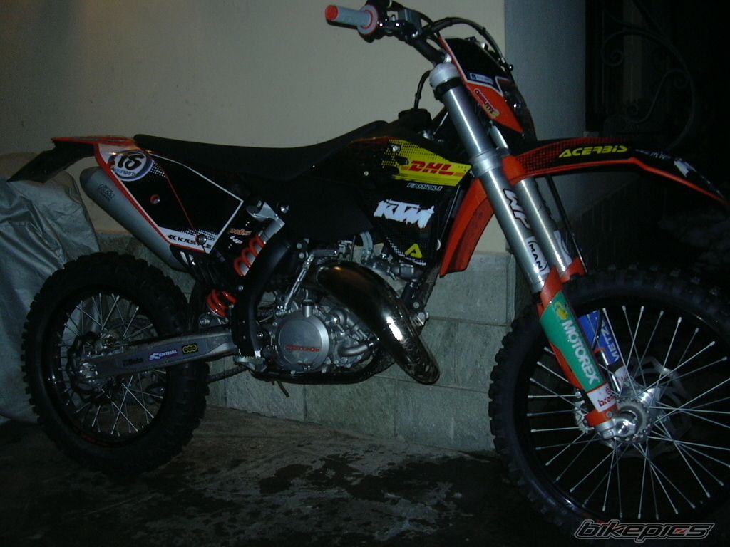 Photo 1545378