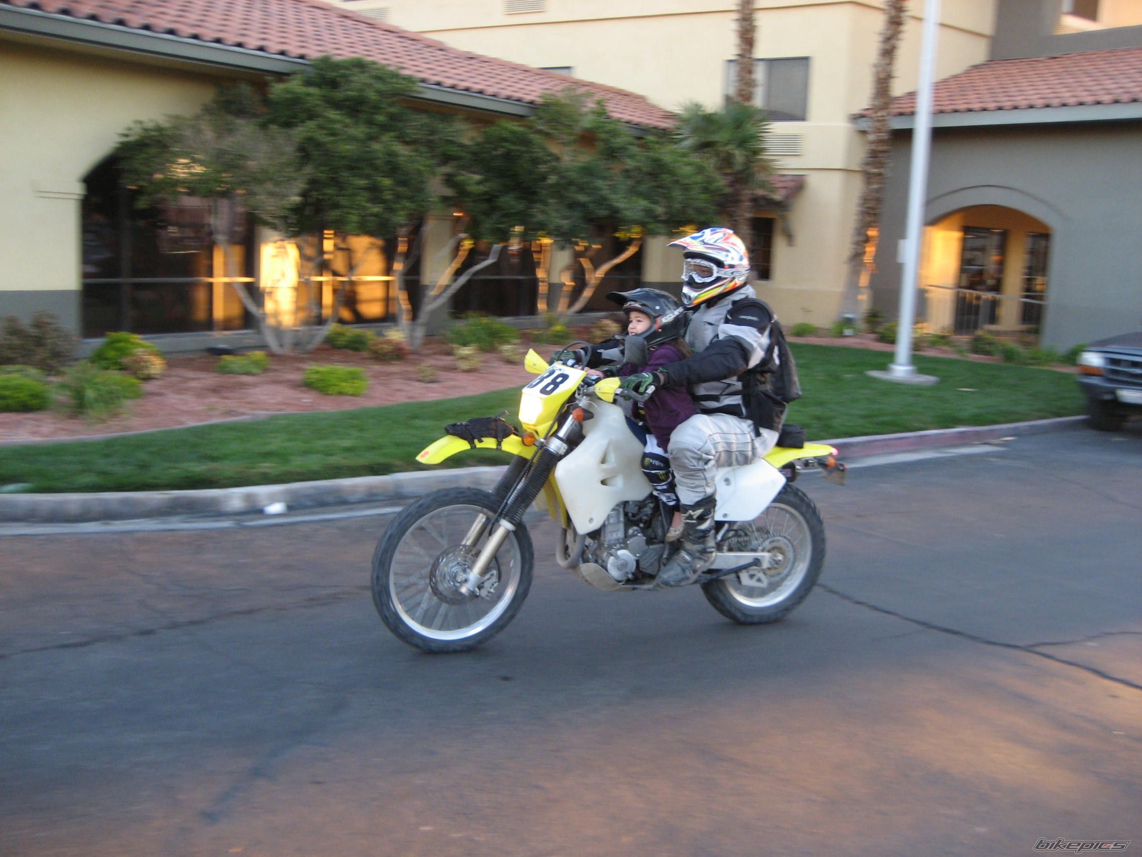 Photo 1545510