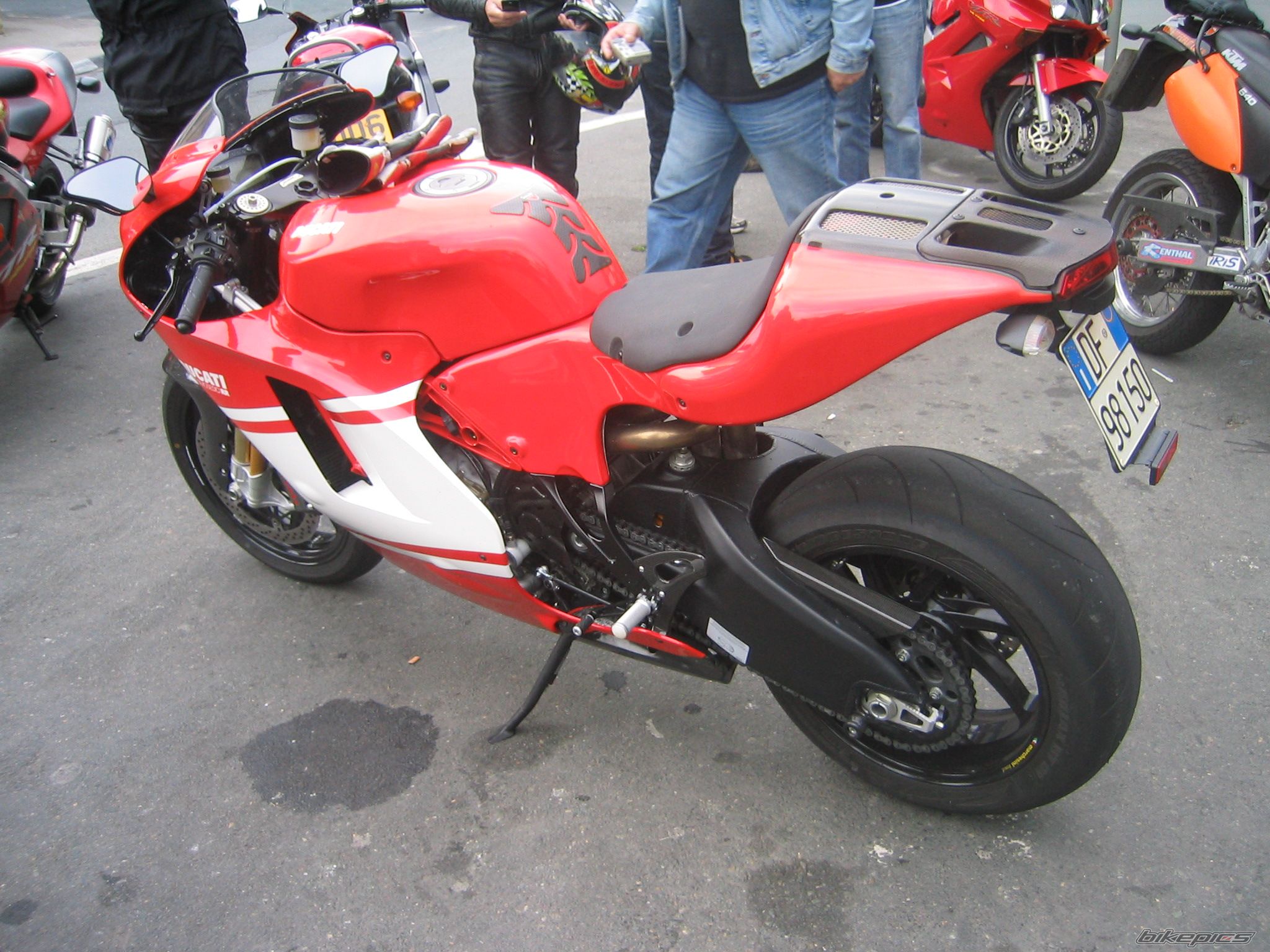 Photo 1545569