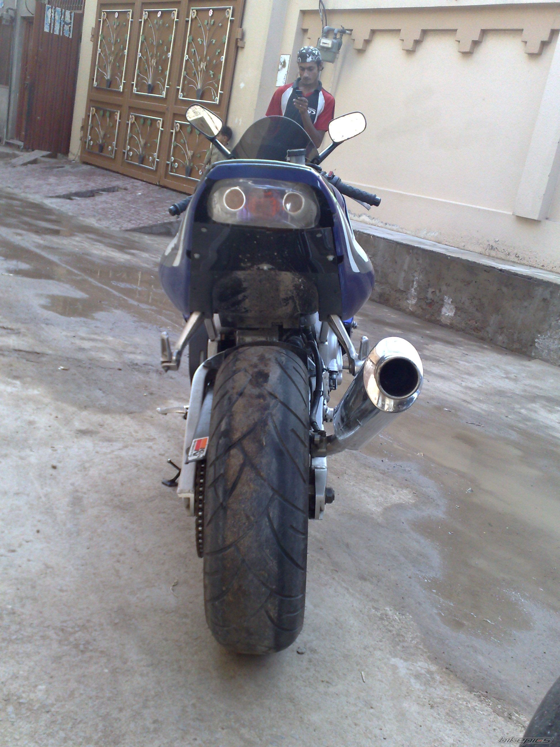 Photo 1545865