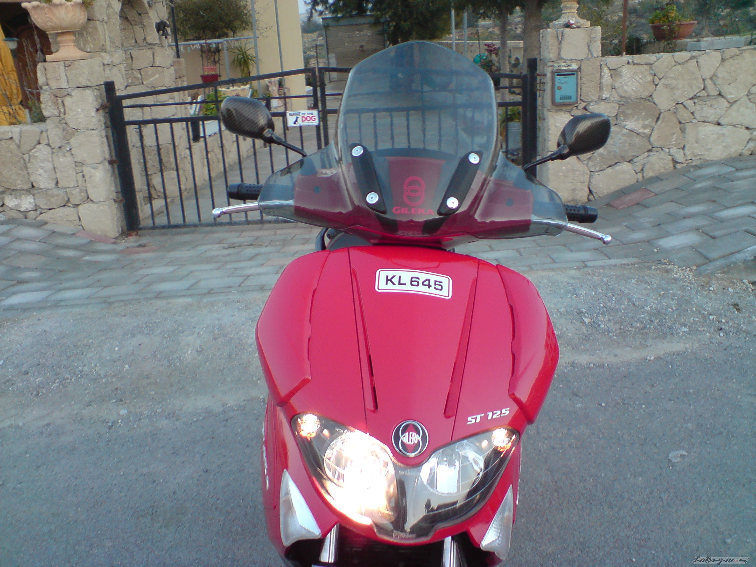 Photo 1545890