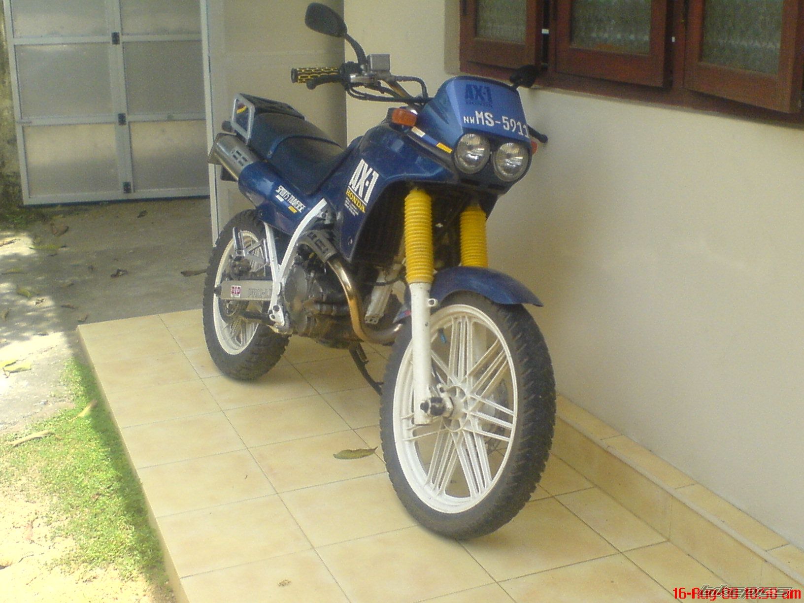 Photo 1545910