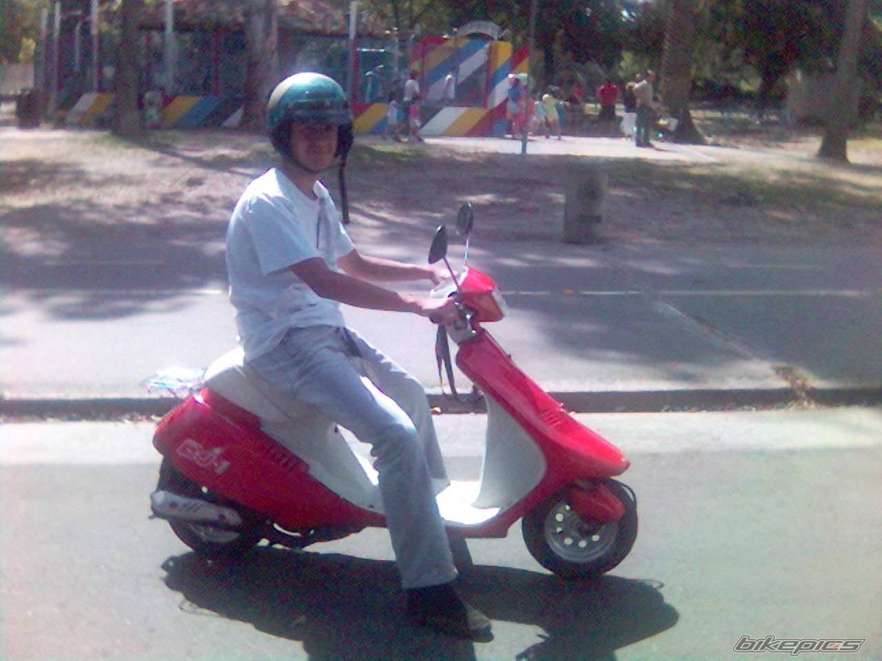 Photo 1545951