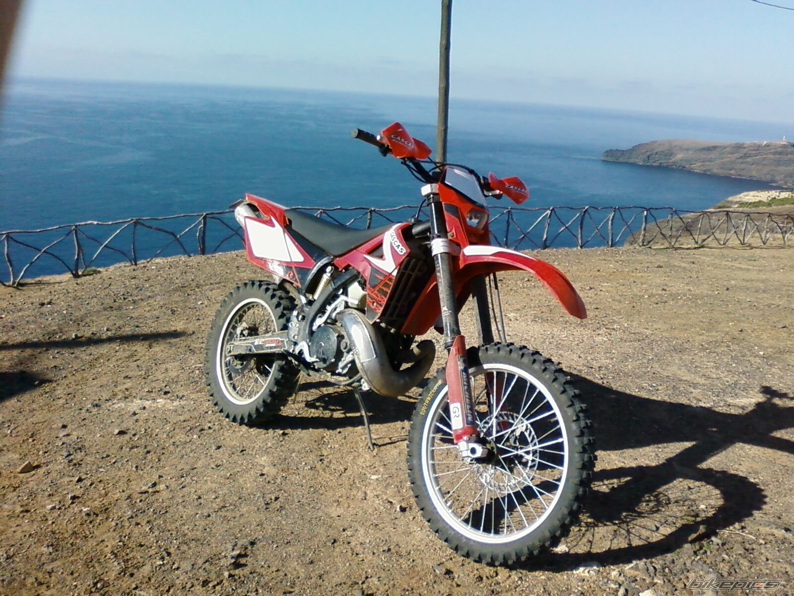 Photo 1546517