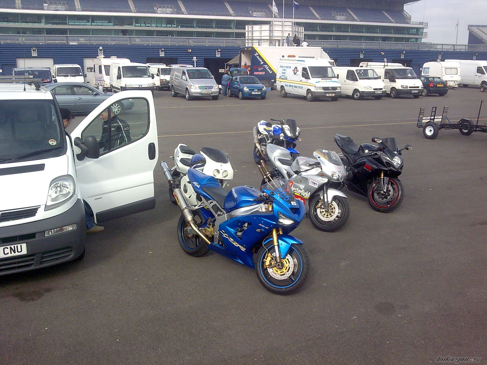 Photo 1548358