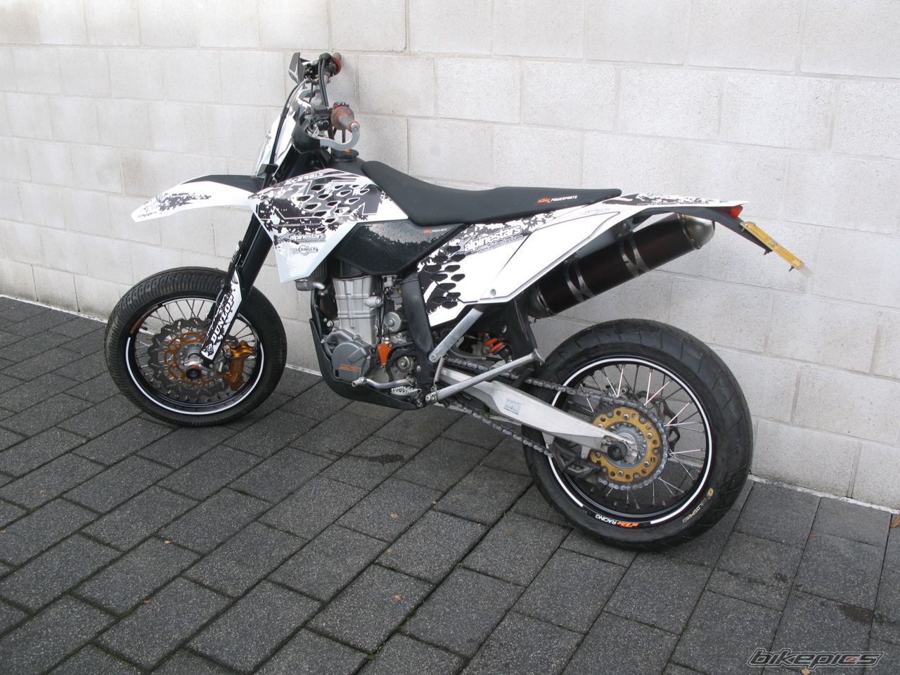 Photo 1548447