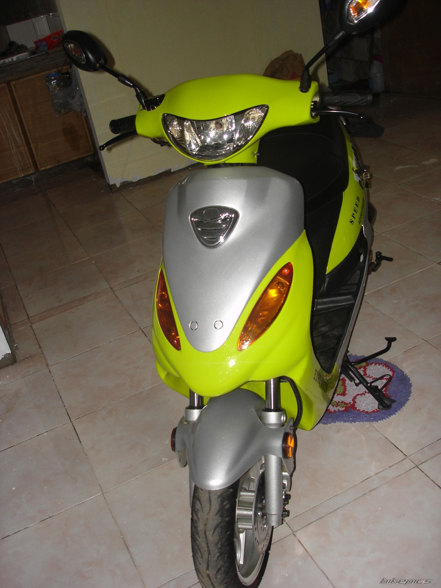 Photo 1548536