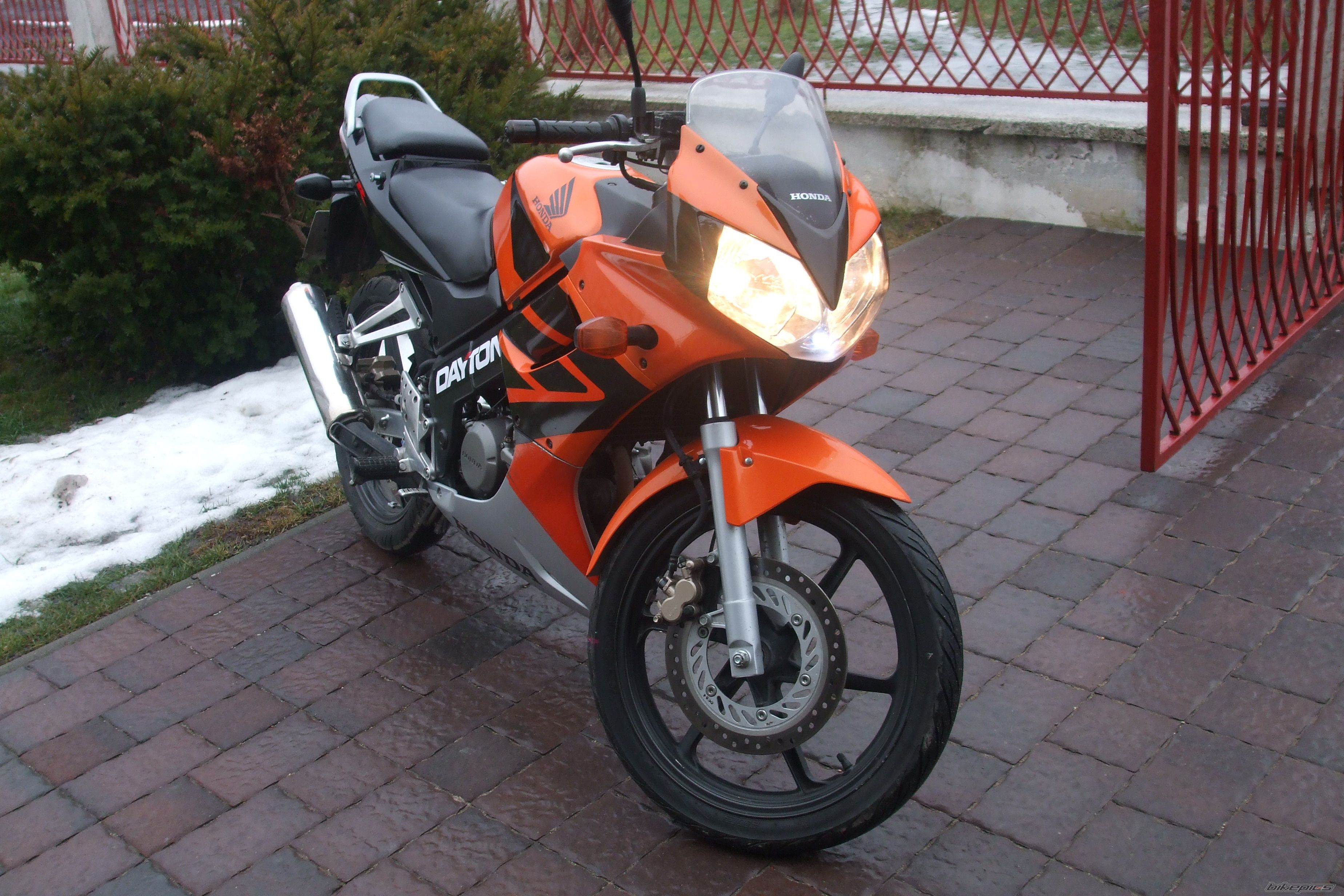 Photo 1549064