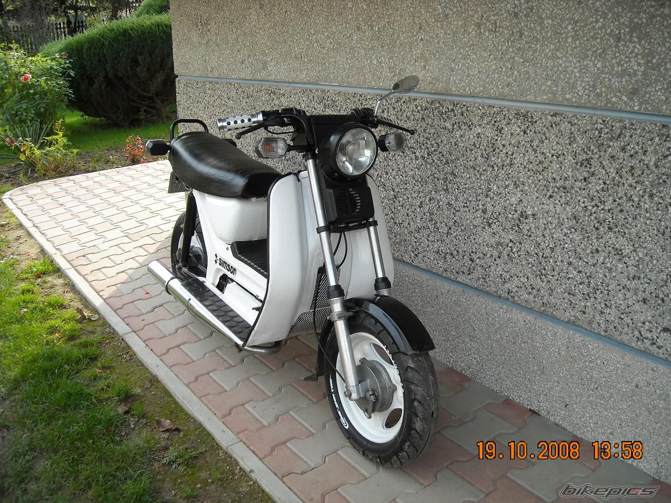 Photo 1549097