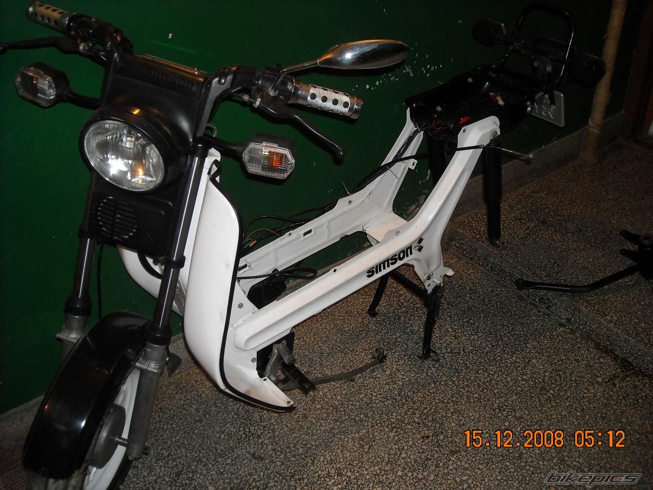 Photo 1549107