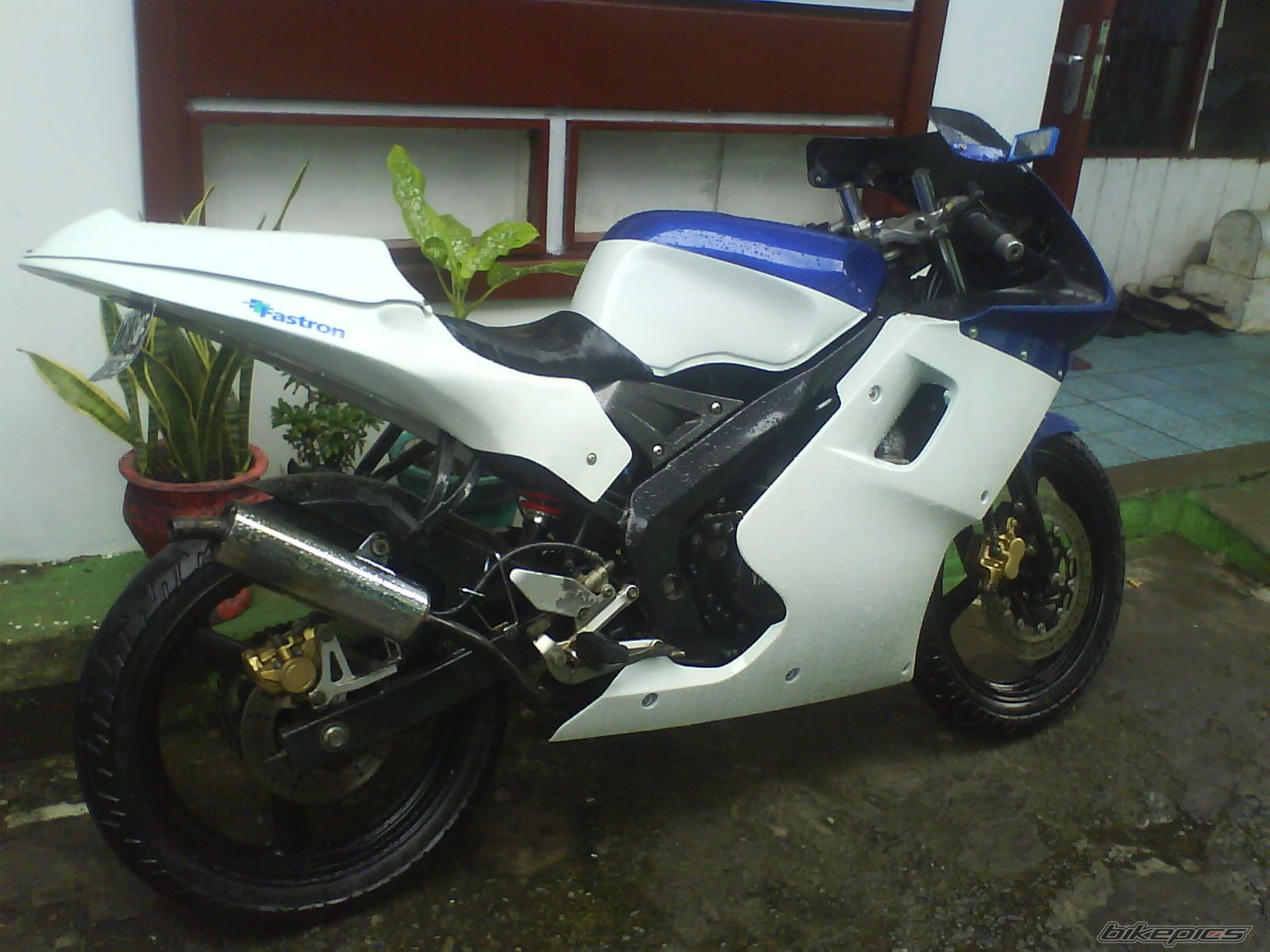 Bike Photo 1549536