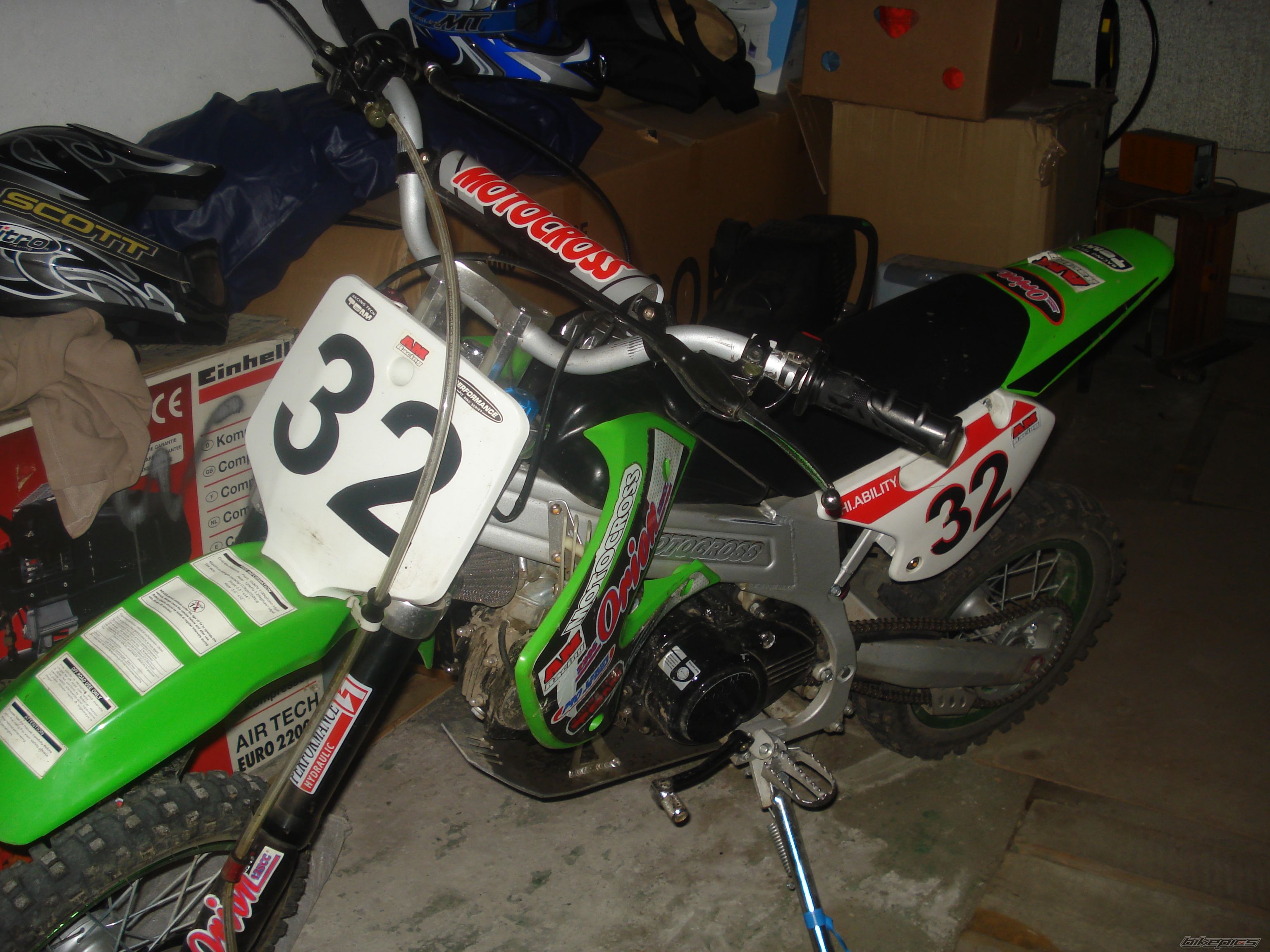 Photo 1549597