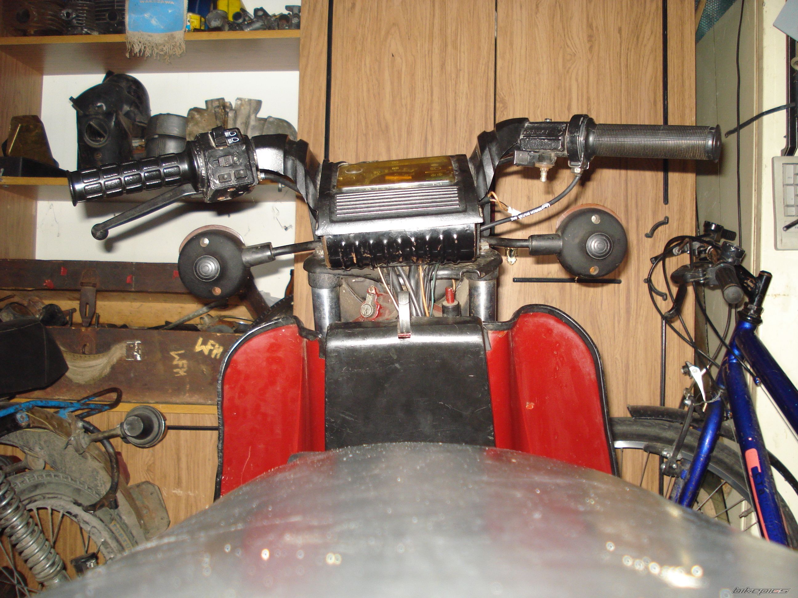 Photo 1549729