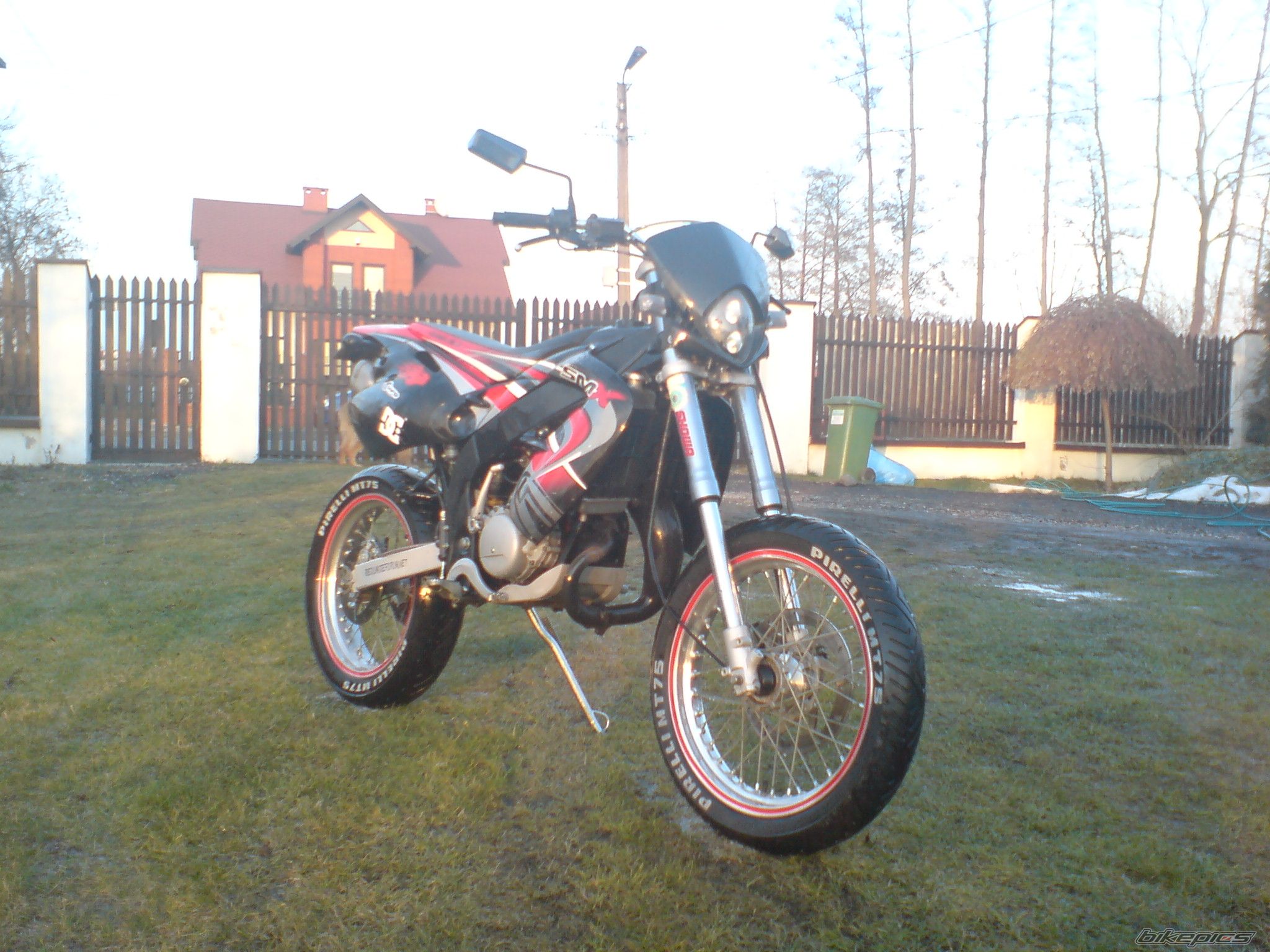 Photo 1551111