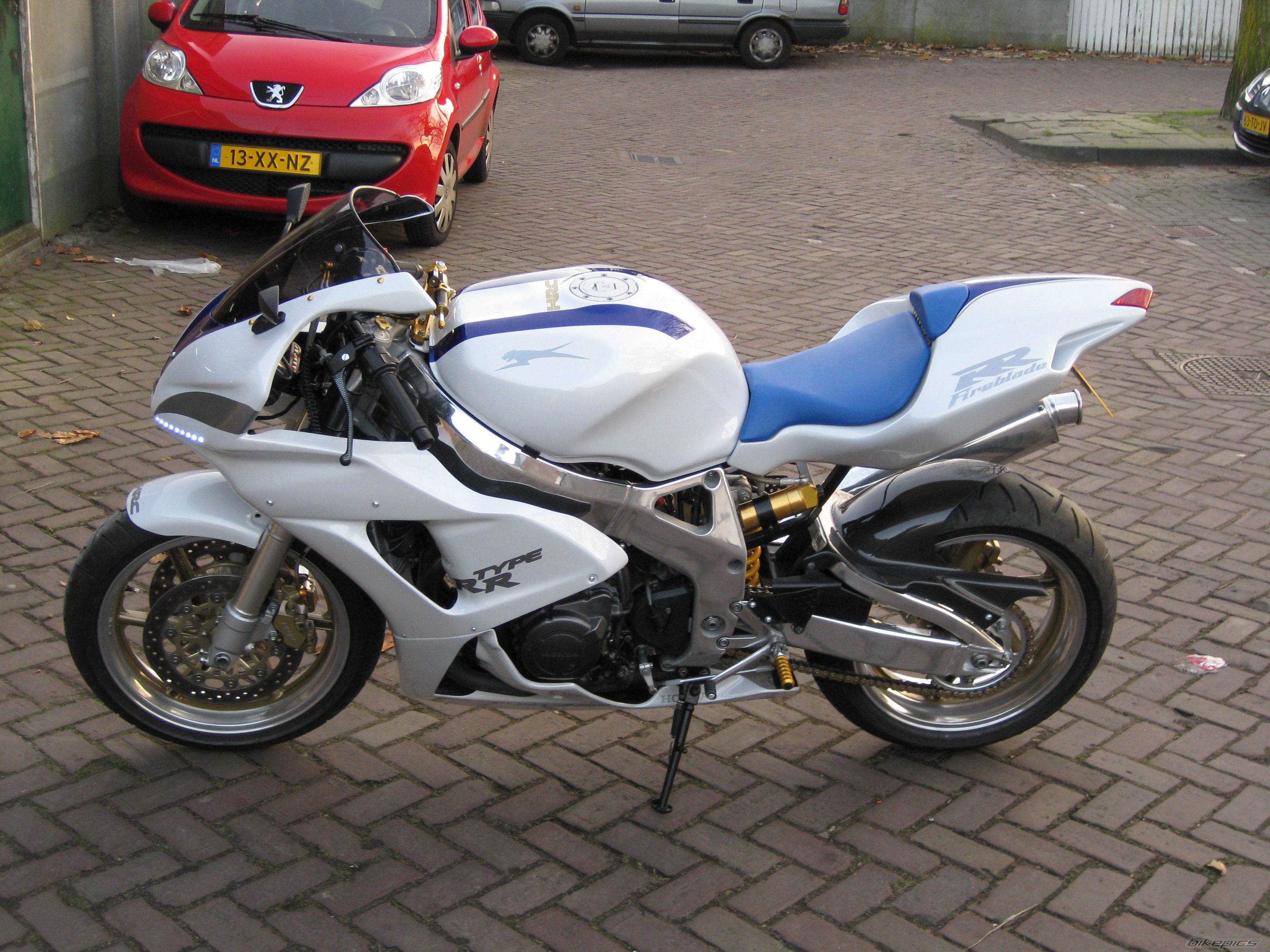 Photo 1551576
