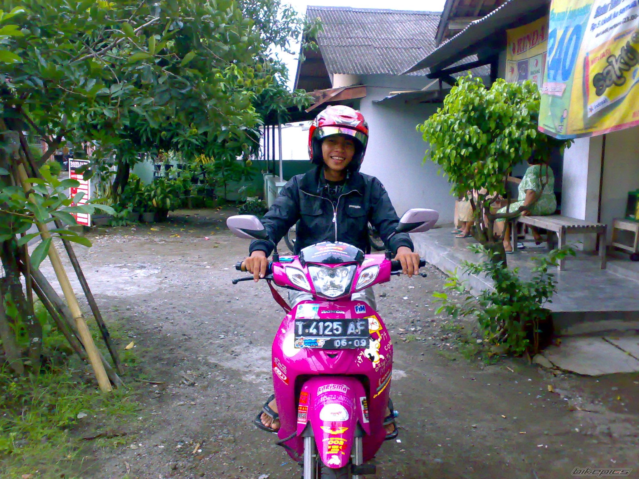 Photo 1551883