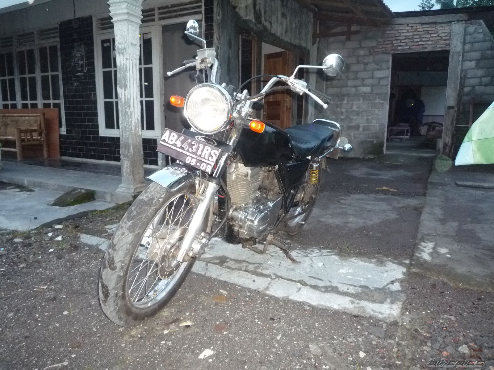 Photo 1551950