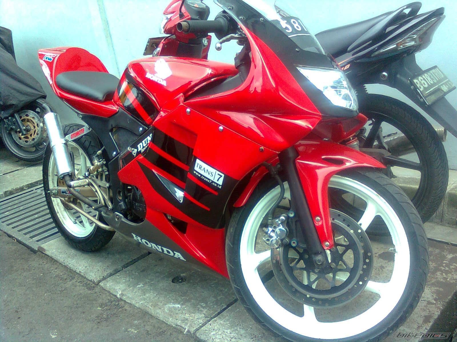 Photo 1552111