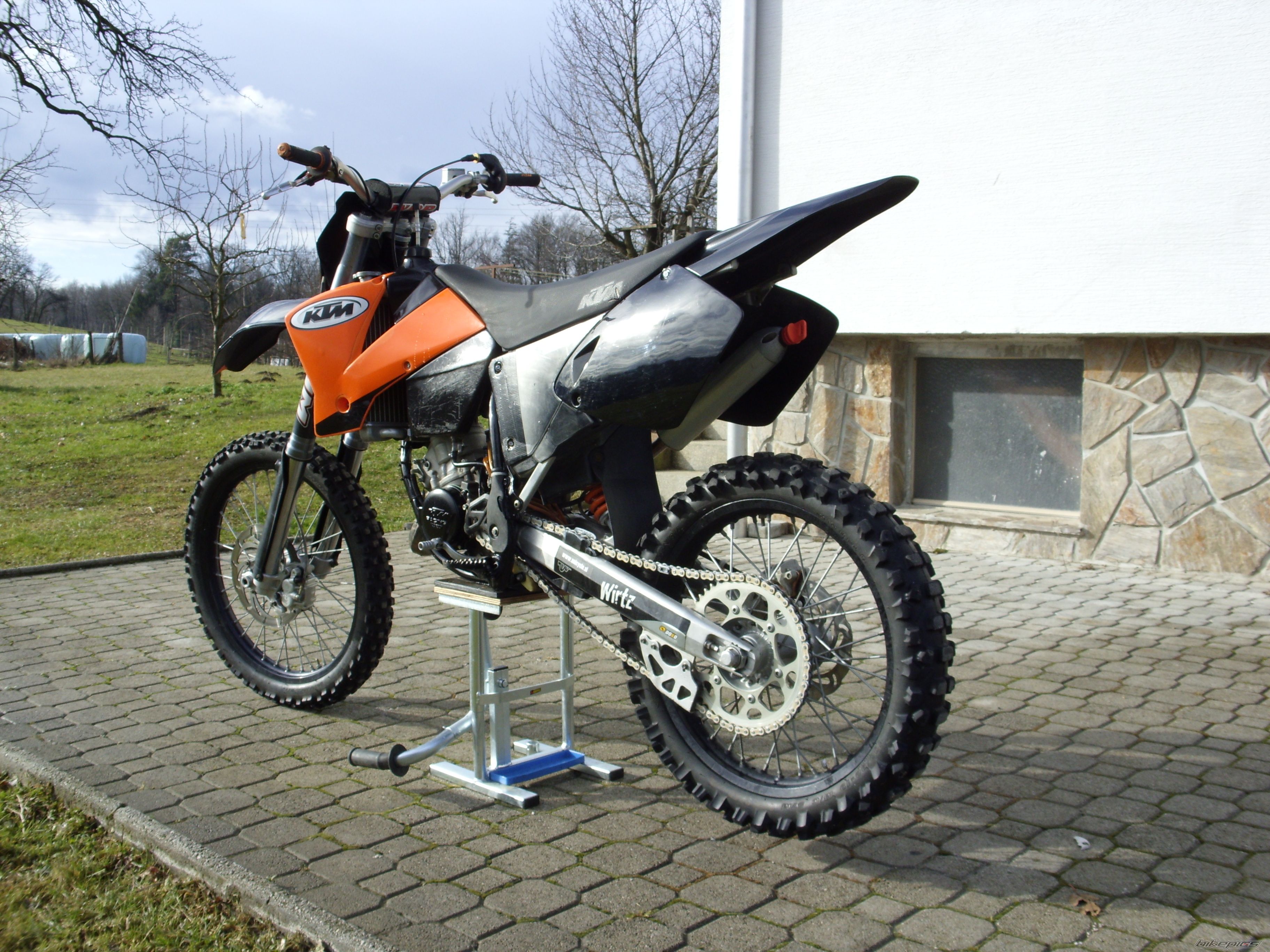 Photo 1552172