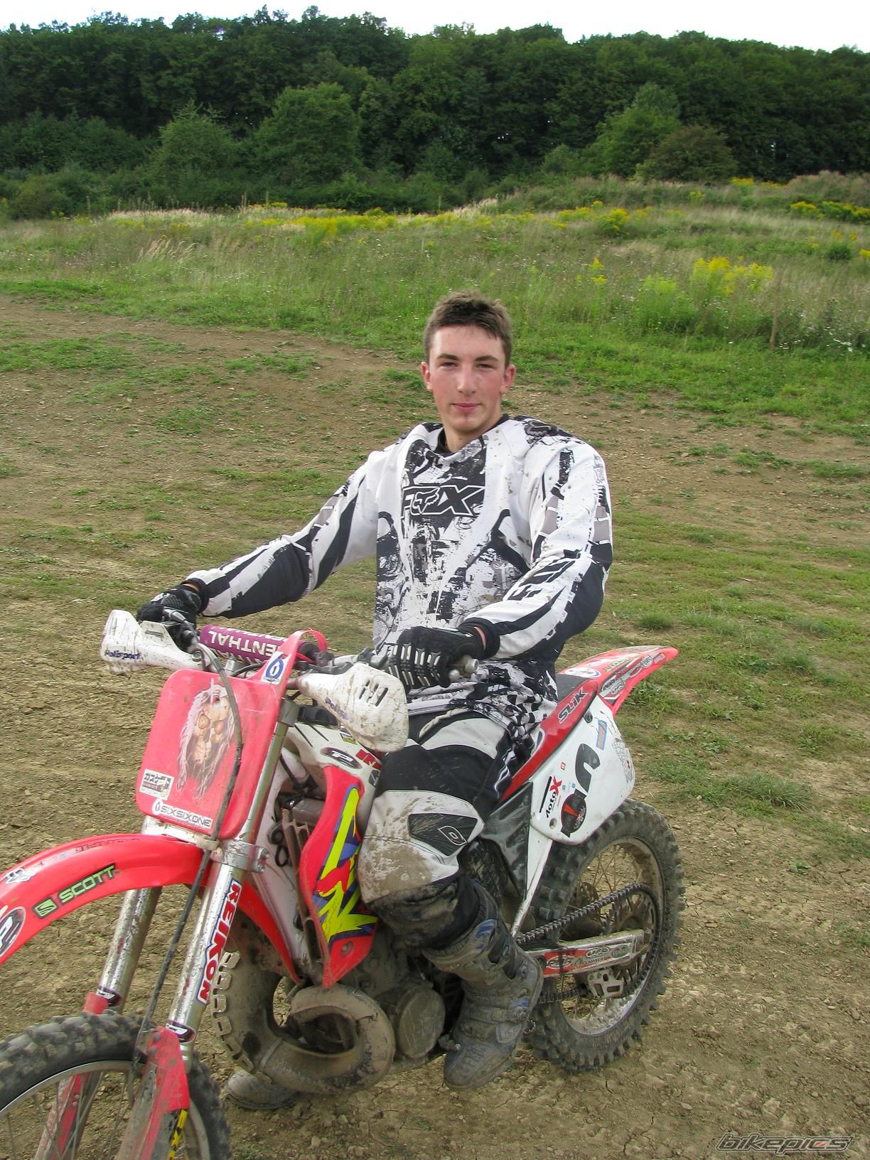 Photo 1552202