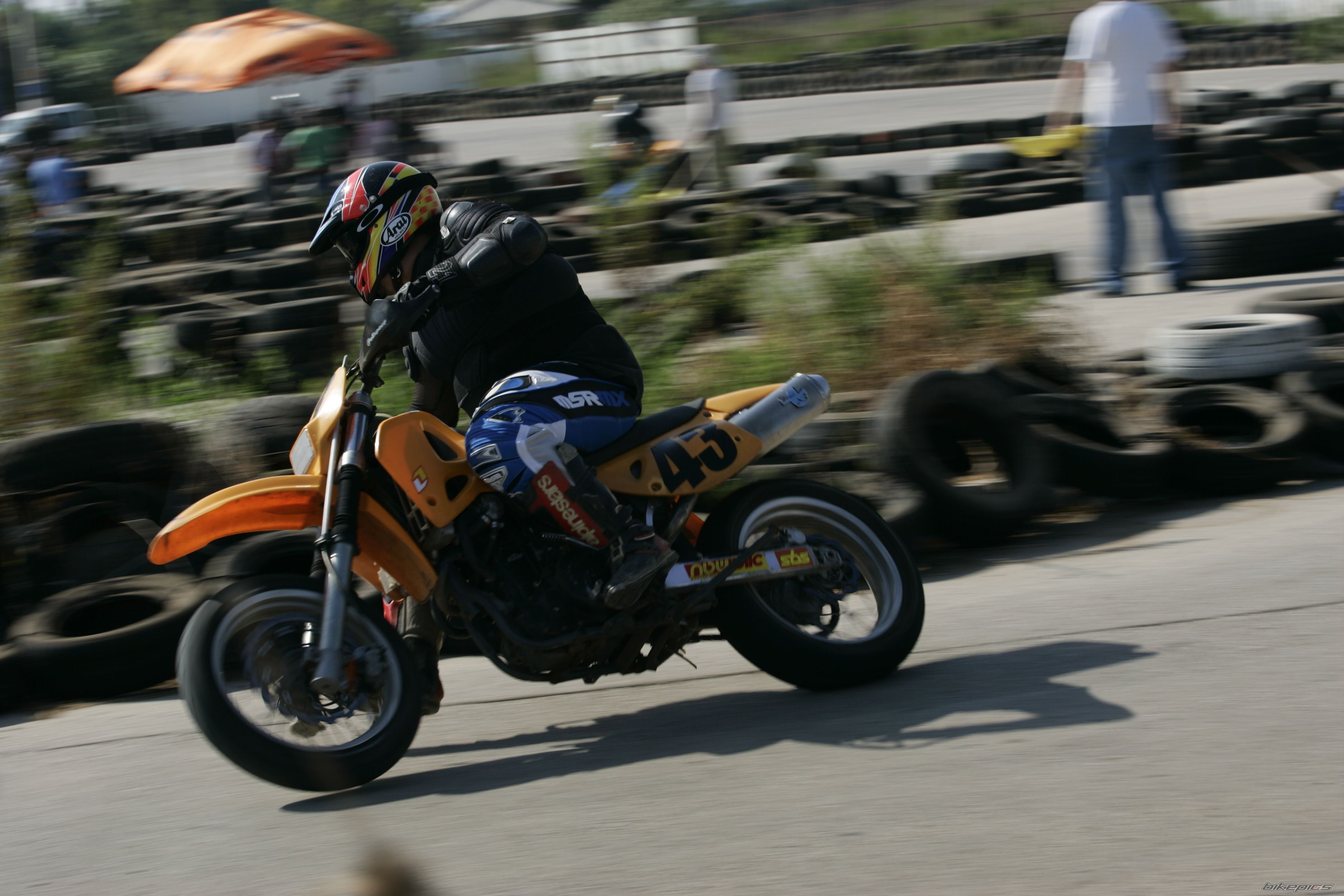 Photo 1552251