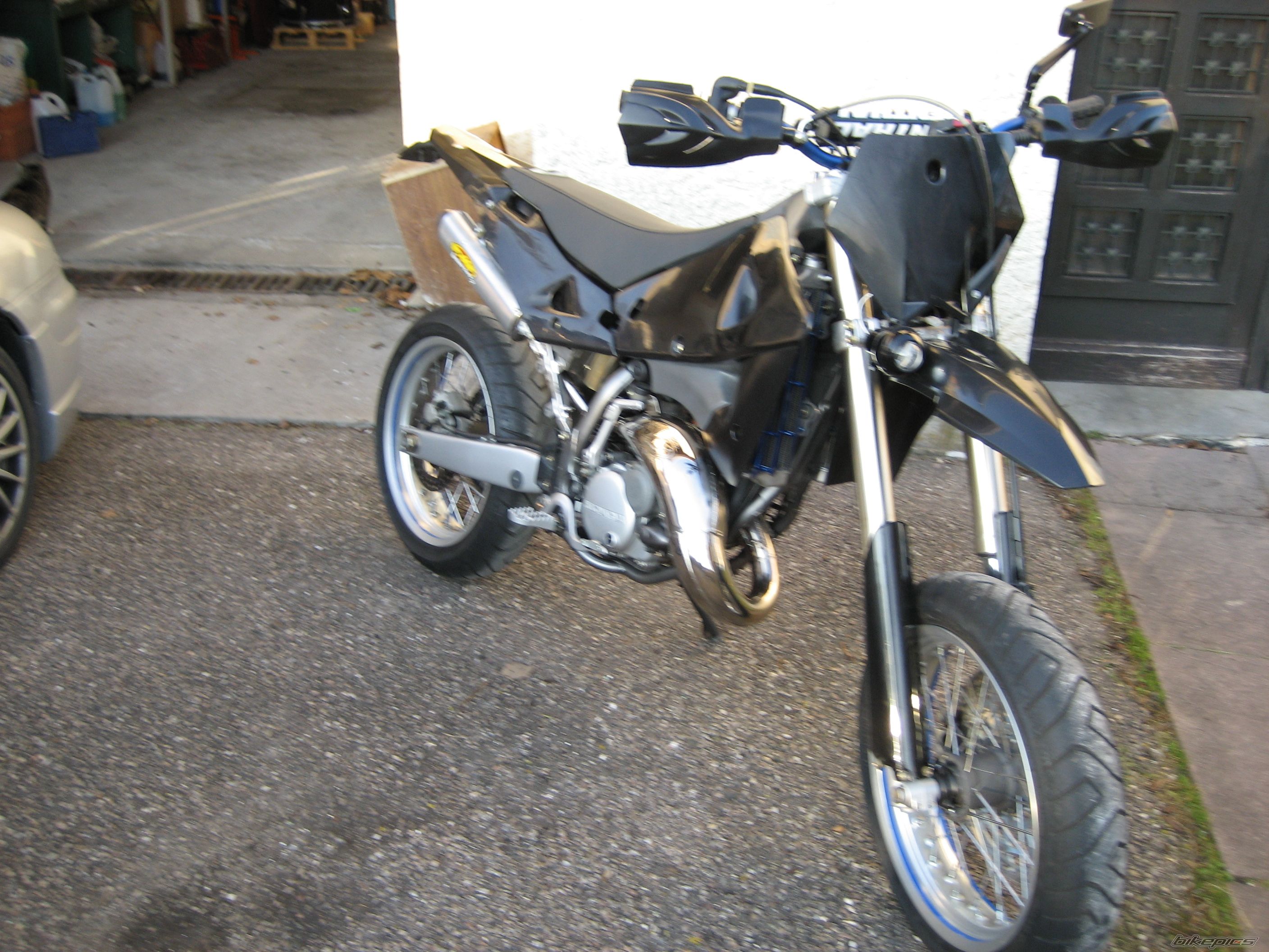 Photo 1555467