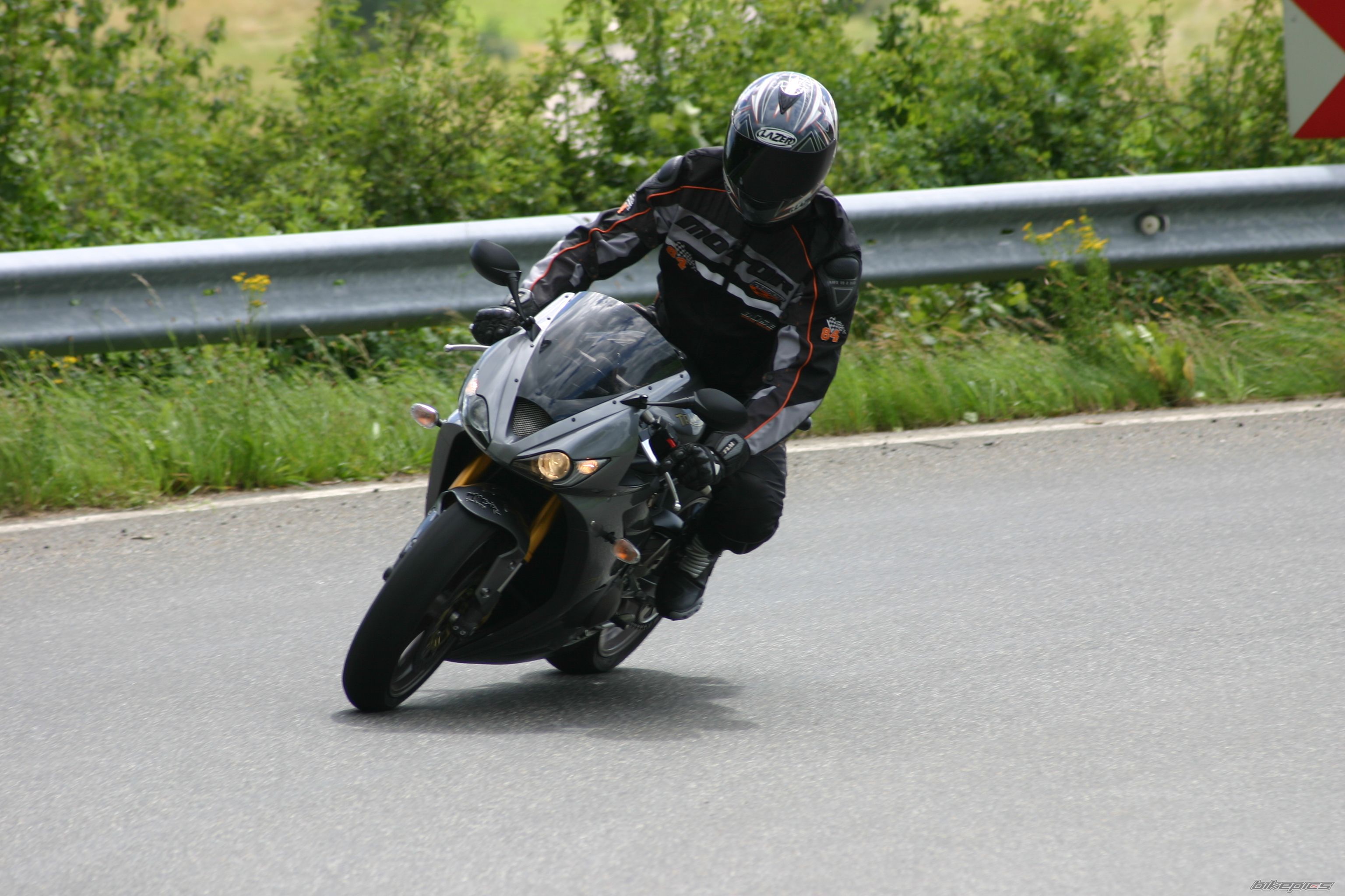 Photo 1555687