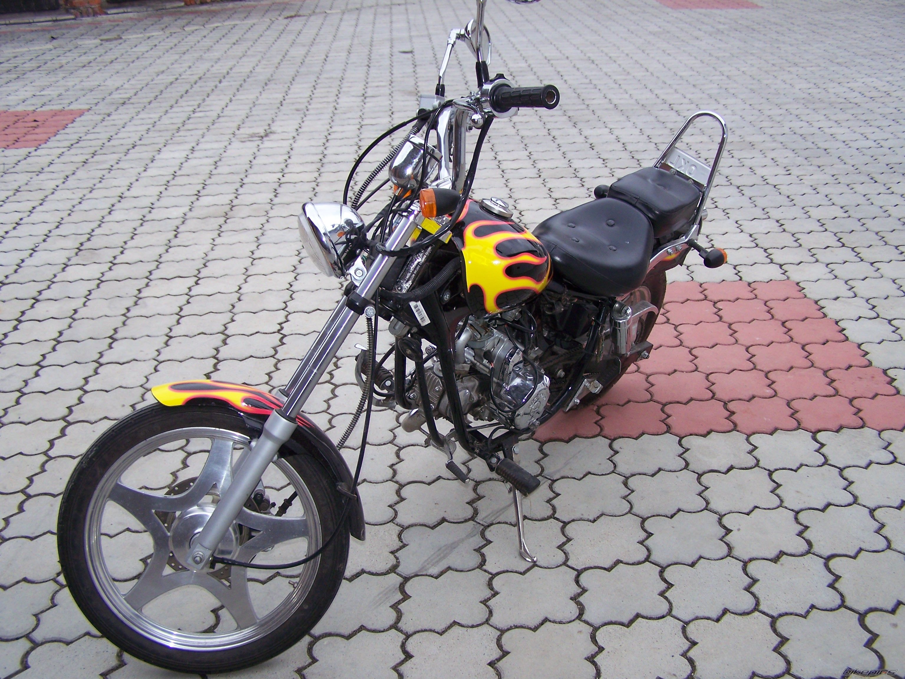 Photo 1556042