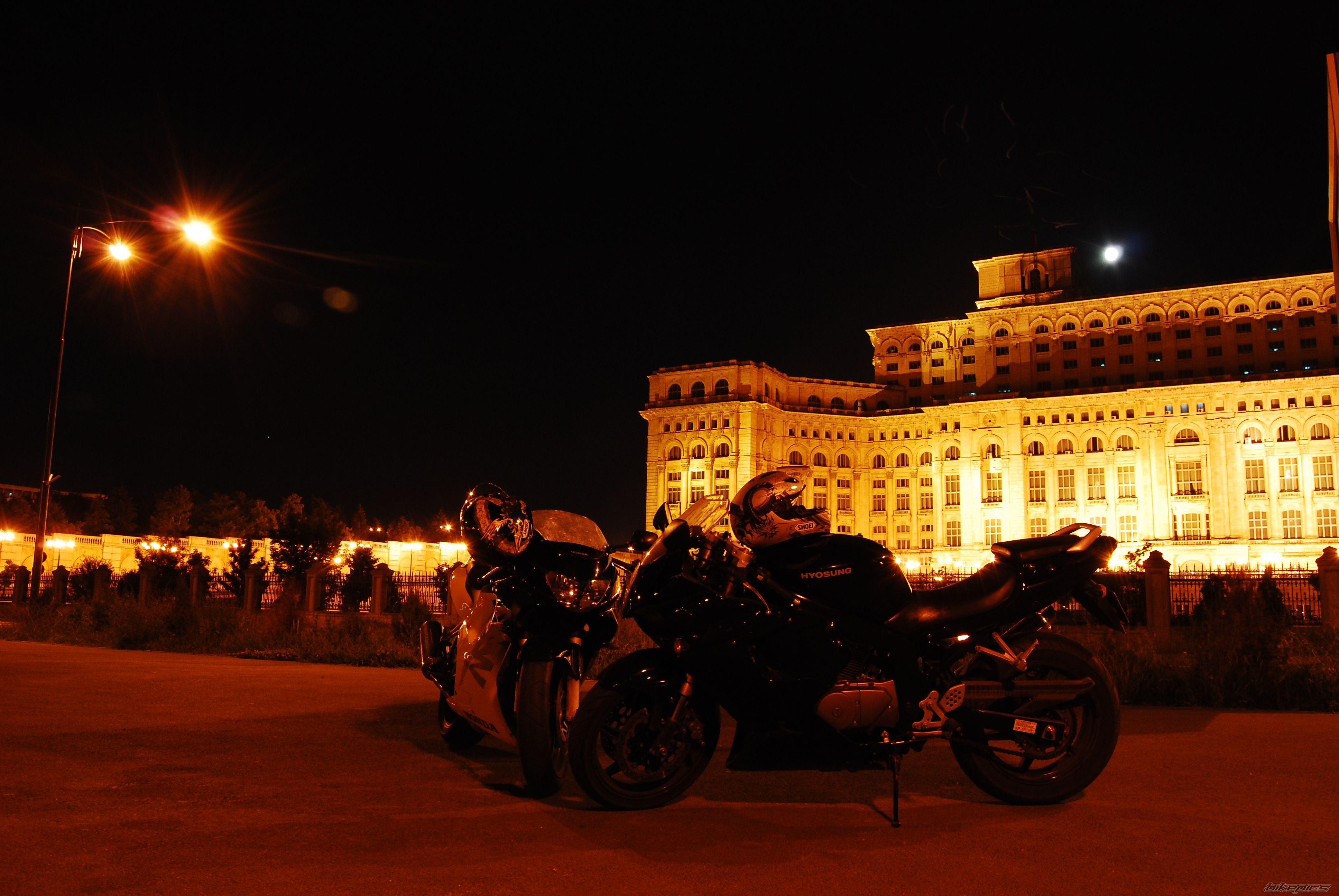 Photo 1556327