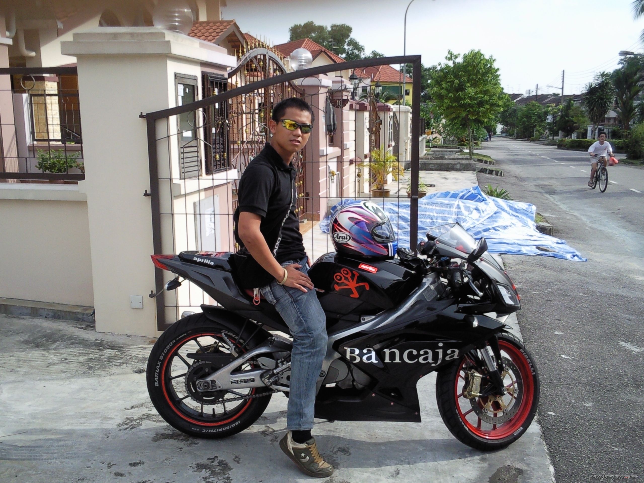 Bike Photo 1557010