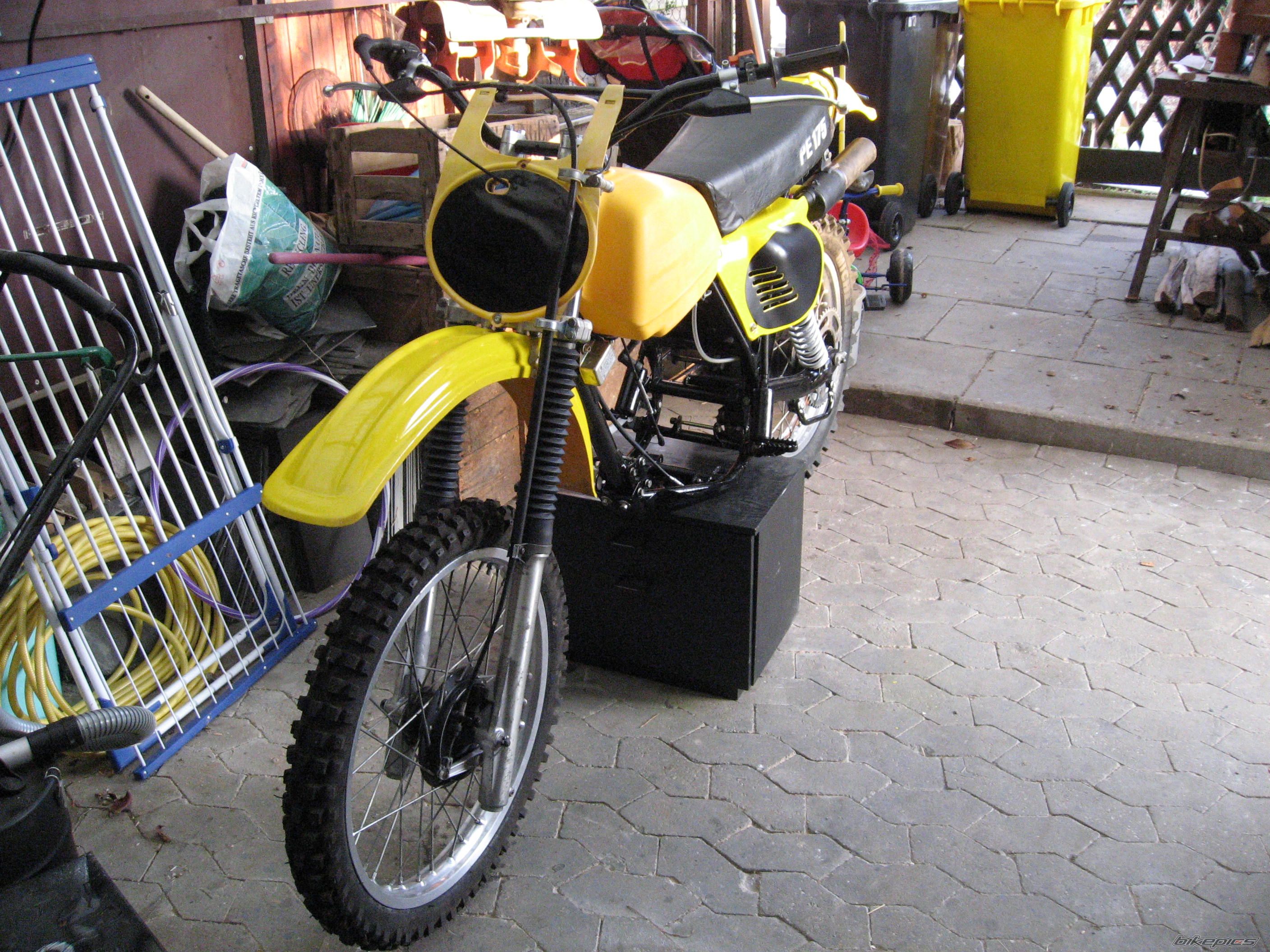 Photo 1557305