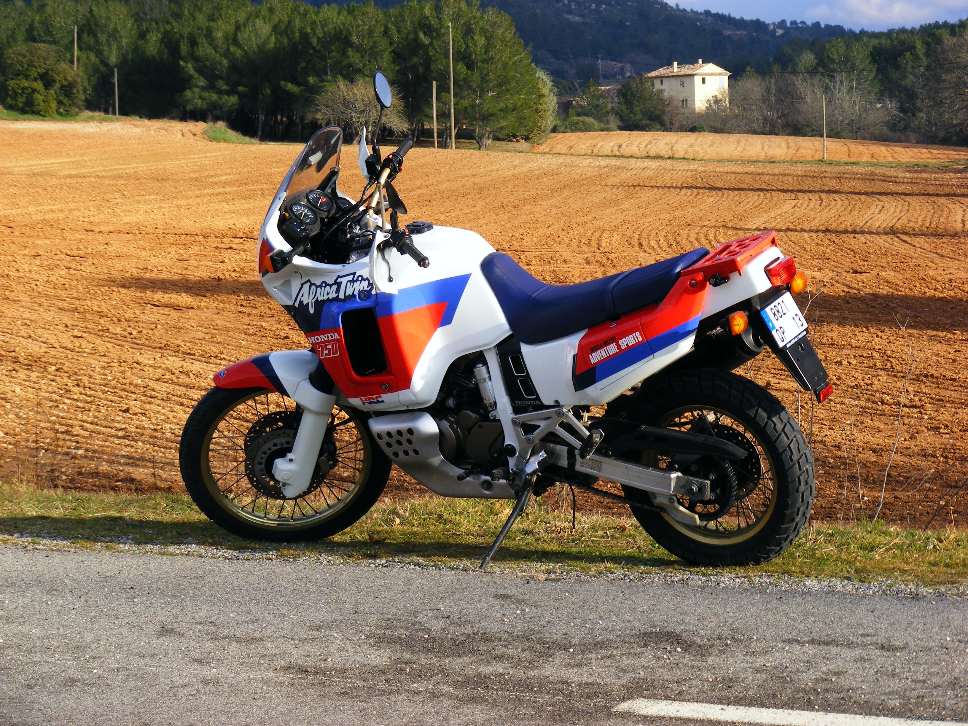 Photo 1557699