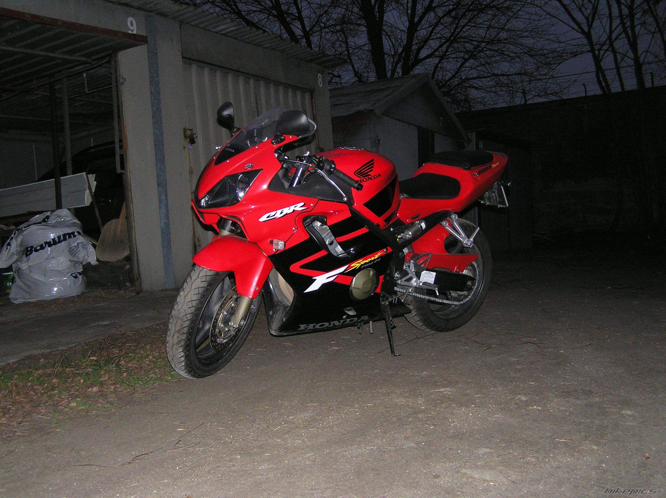 Photo 1557741