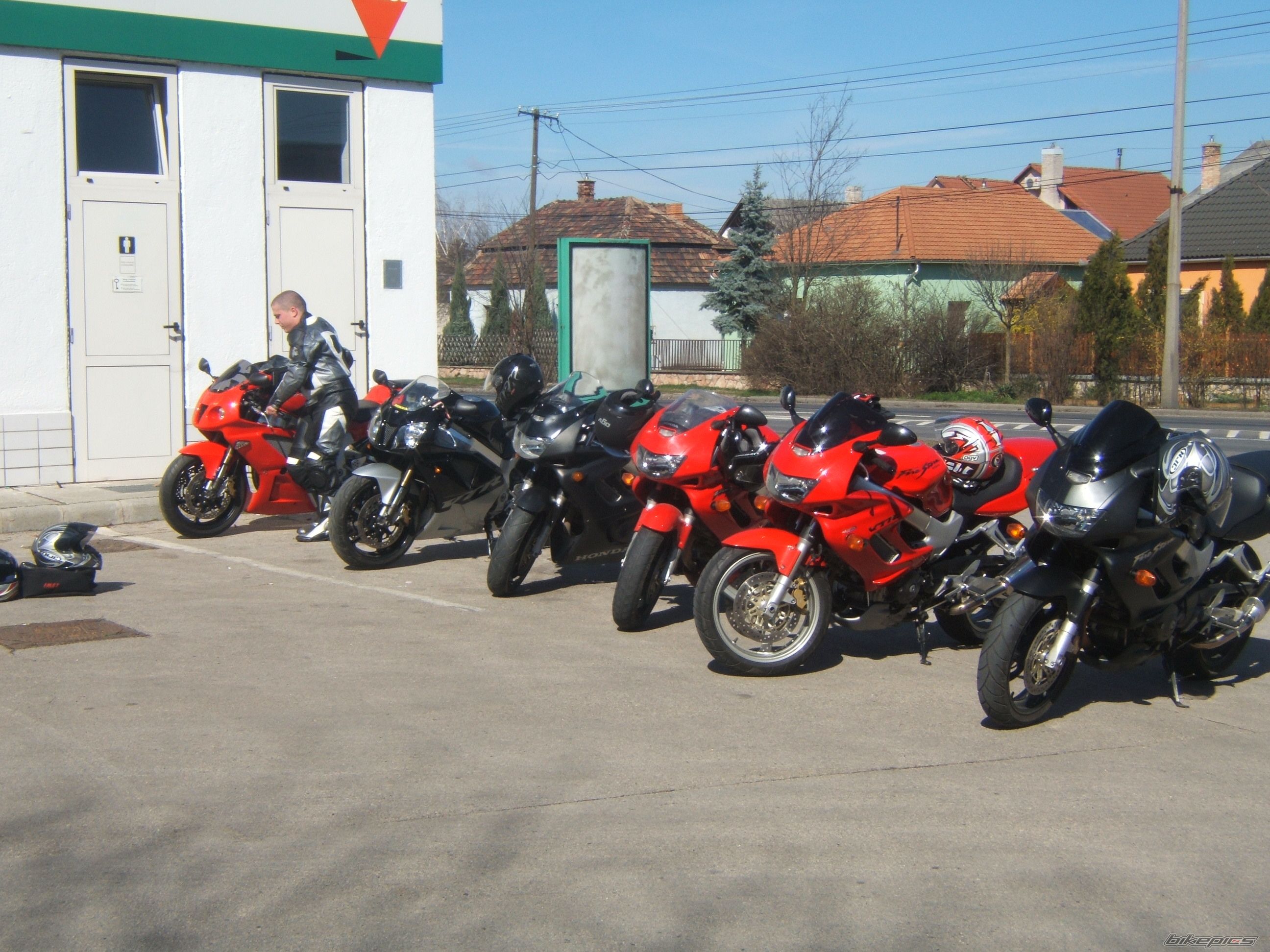 Photo 1558145