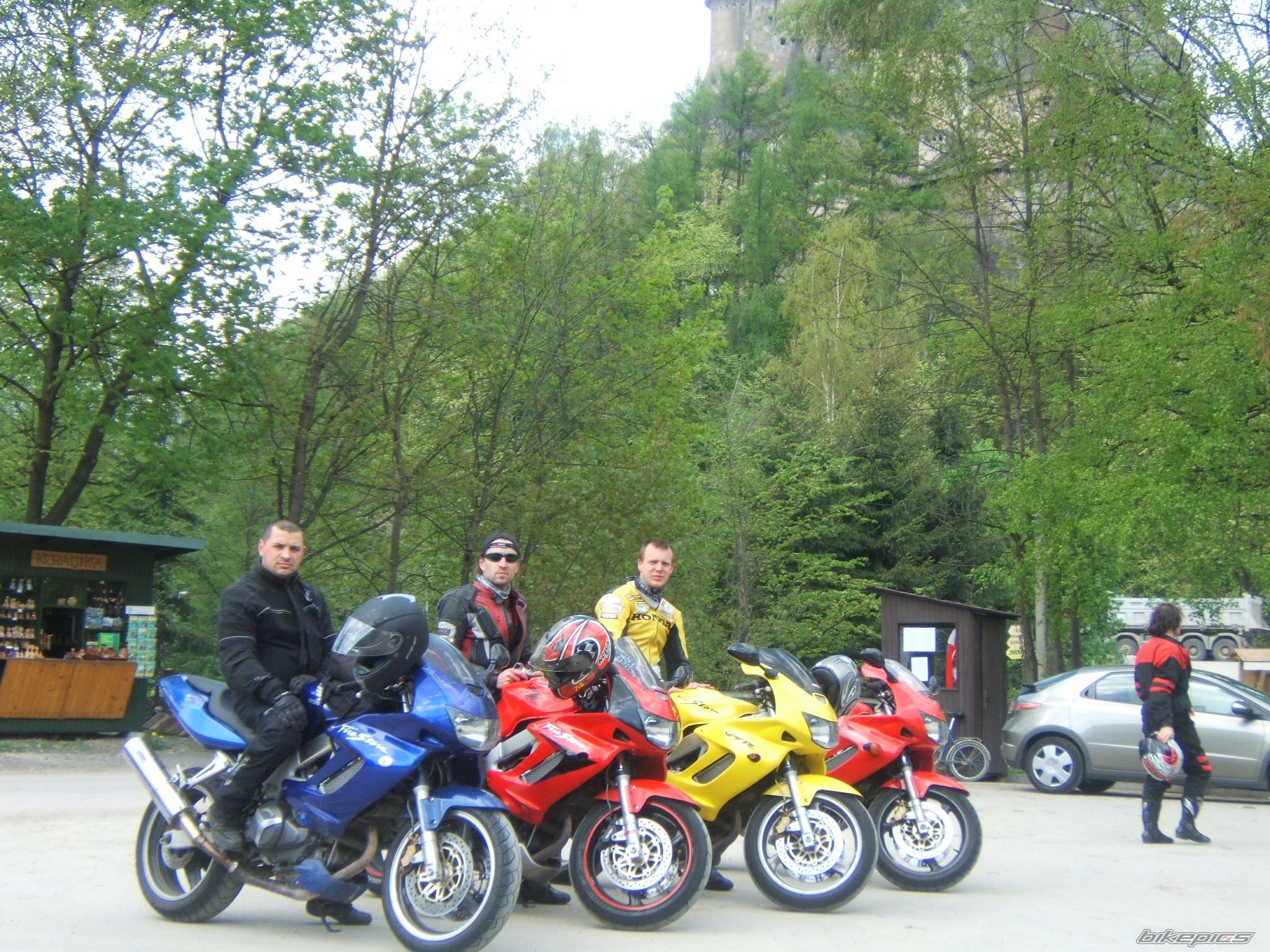 Bike Photo 1558175