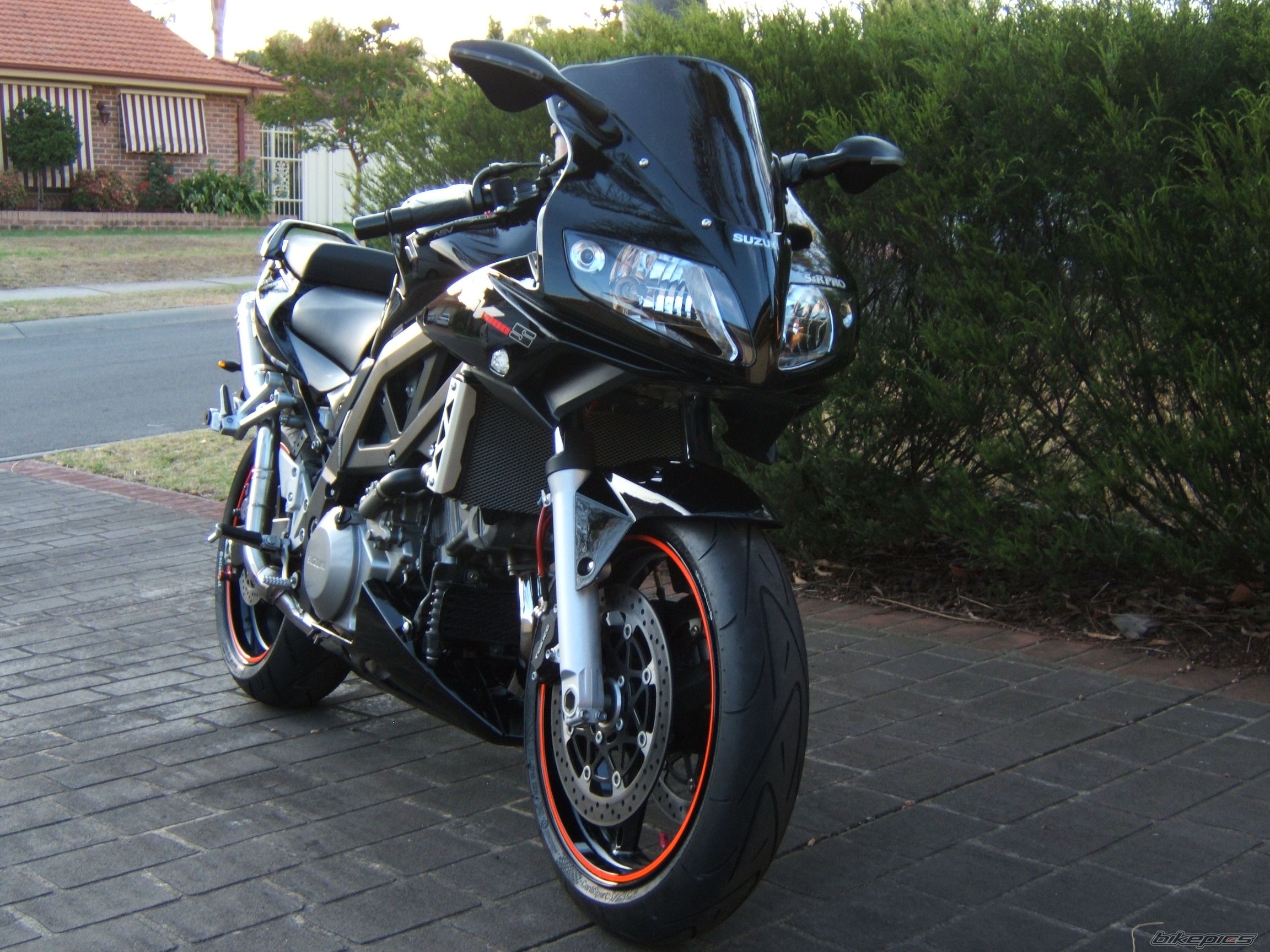 Bike Photo 1560000