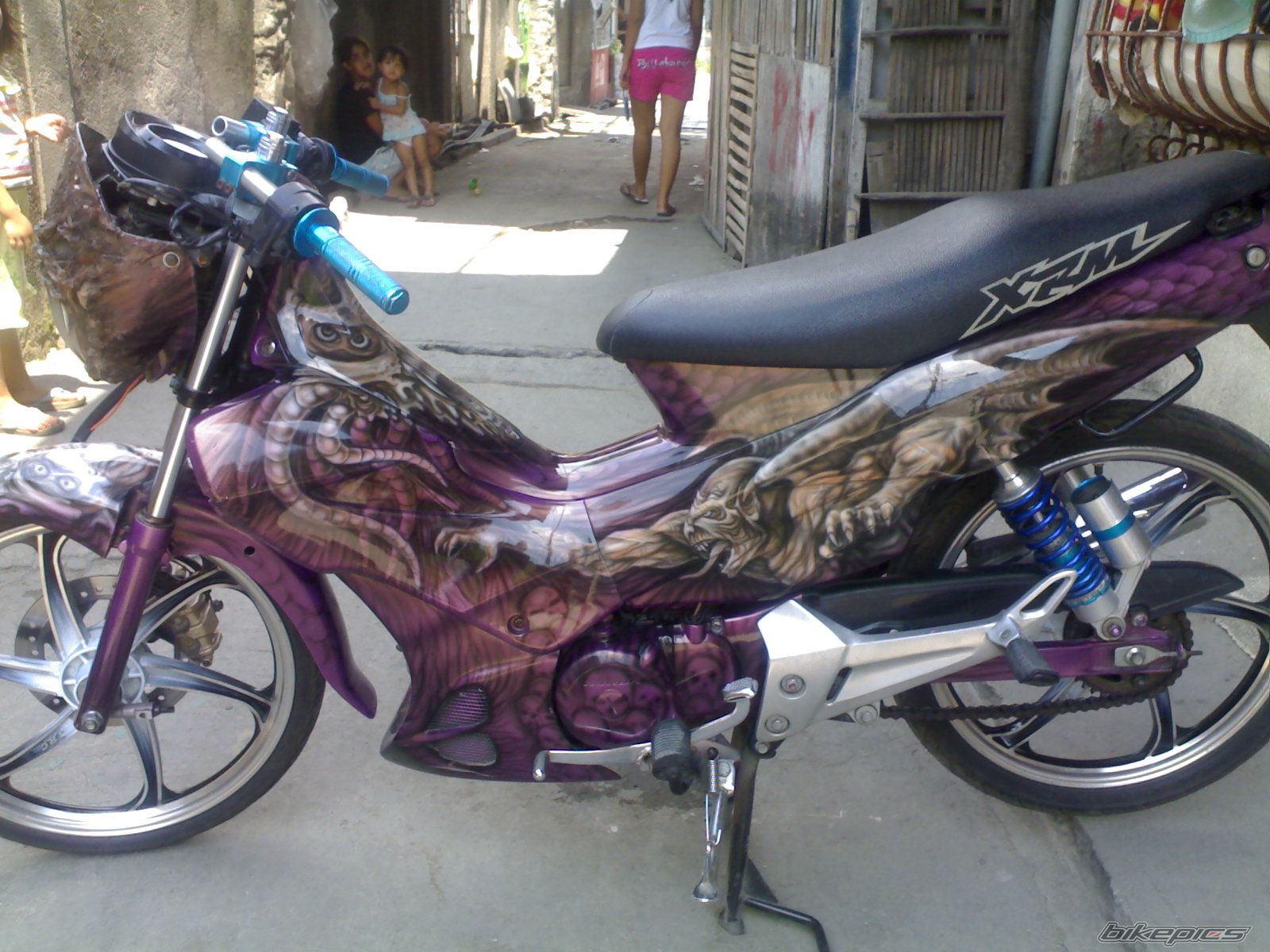 Photo 1560302