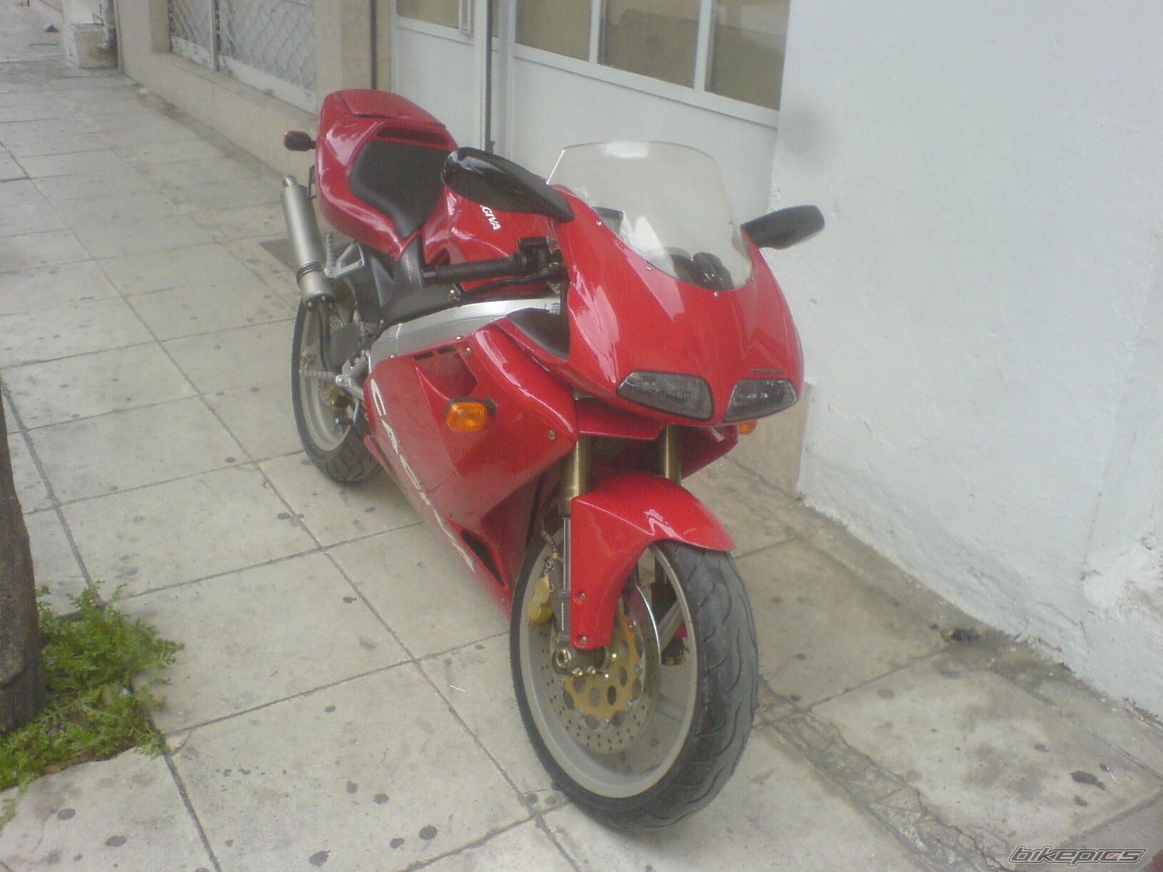 Photo 1560849