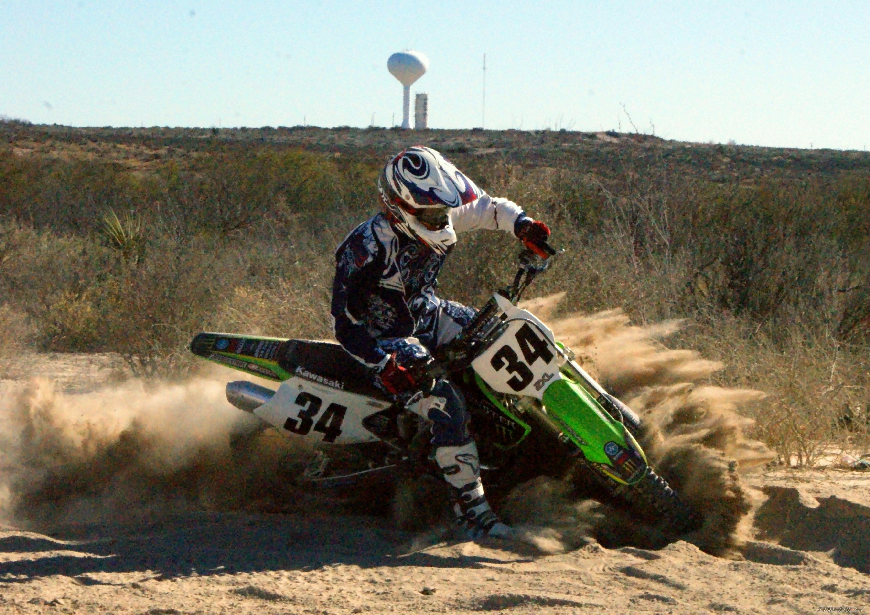 Bike Photo 1561885