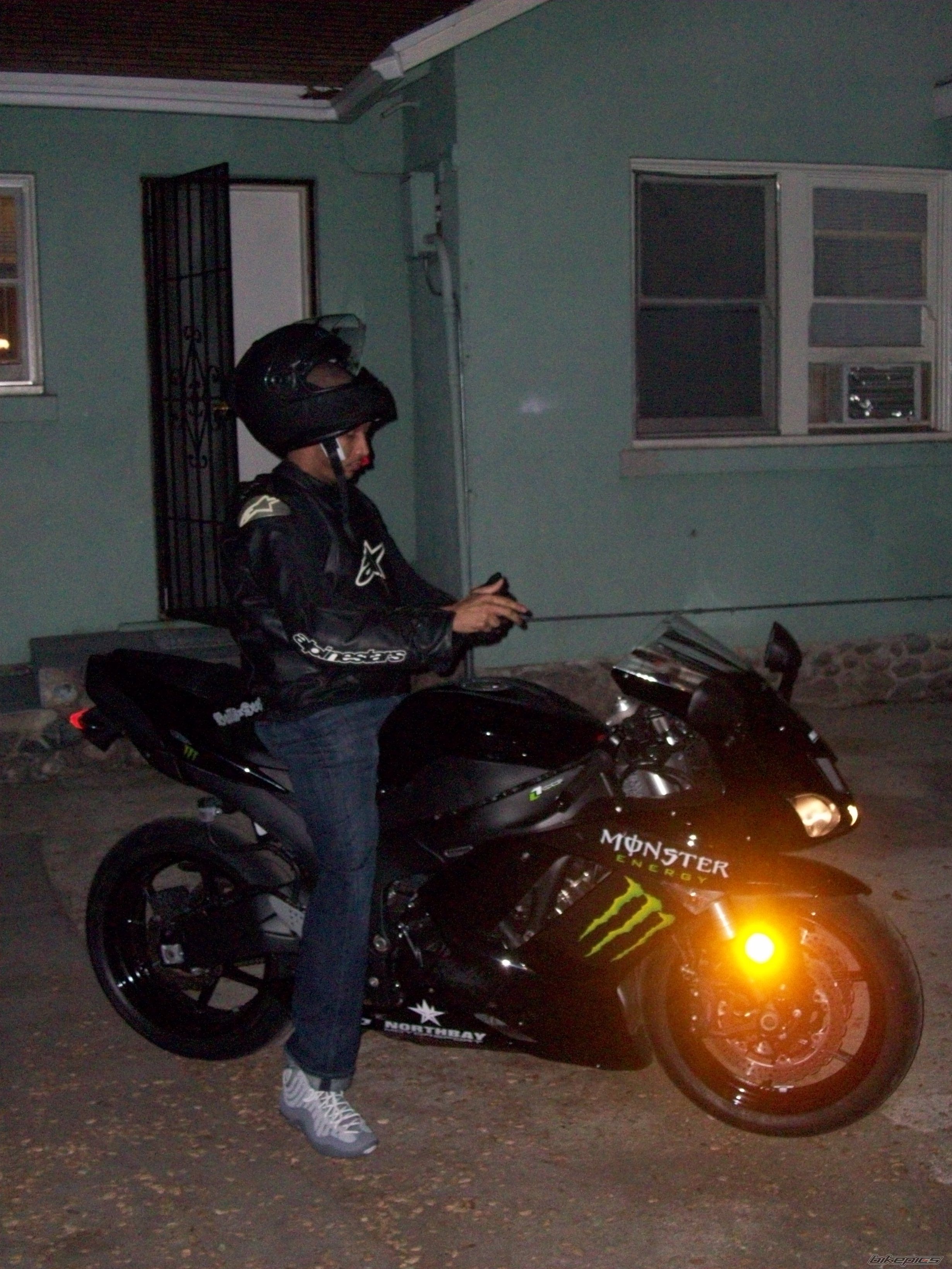 Photo 1561887