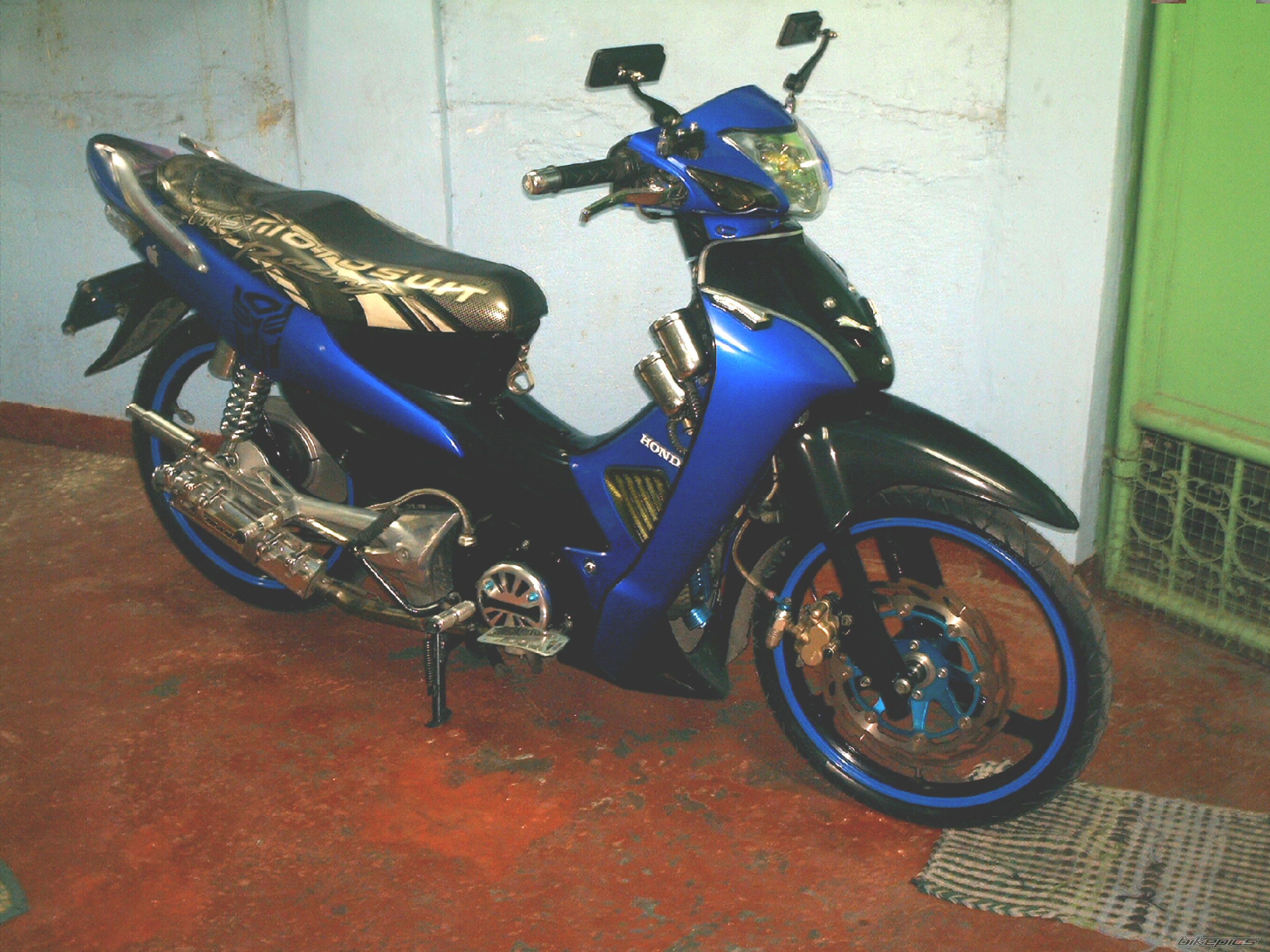 Photo 1562192