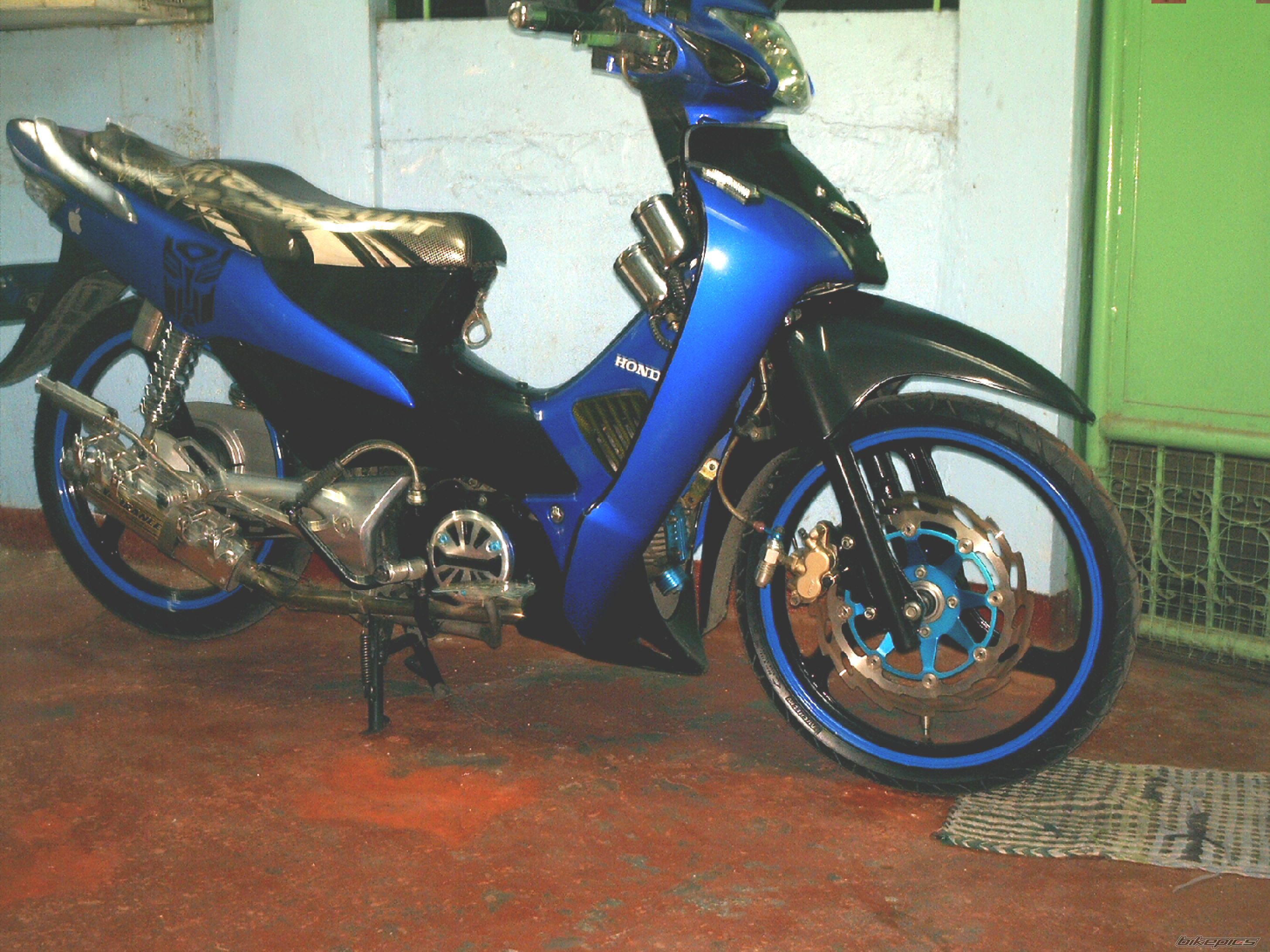 Photo 1562210
