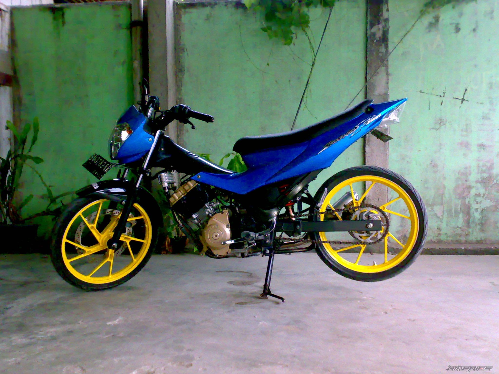 Photo 1562238